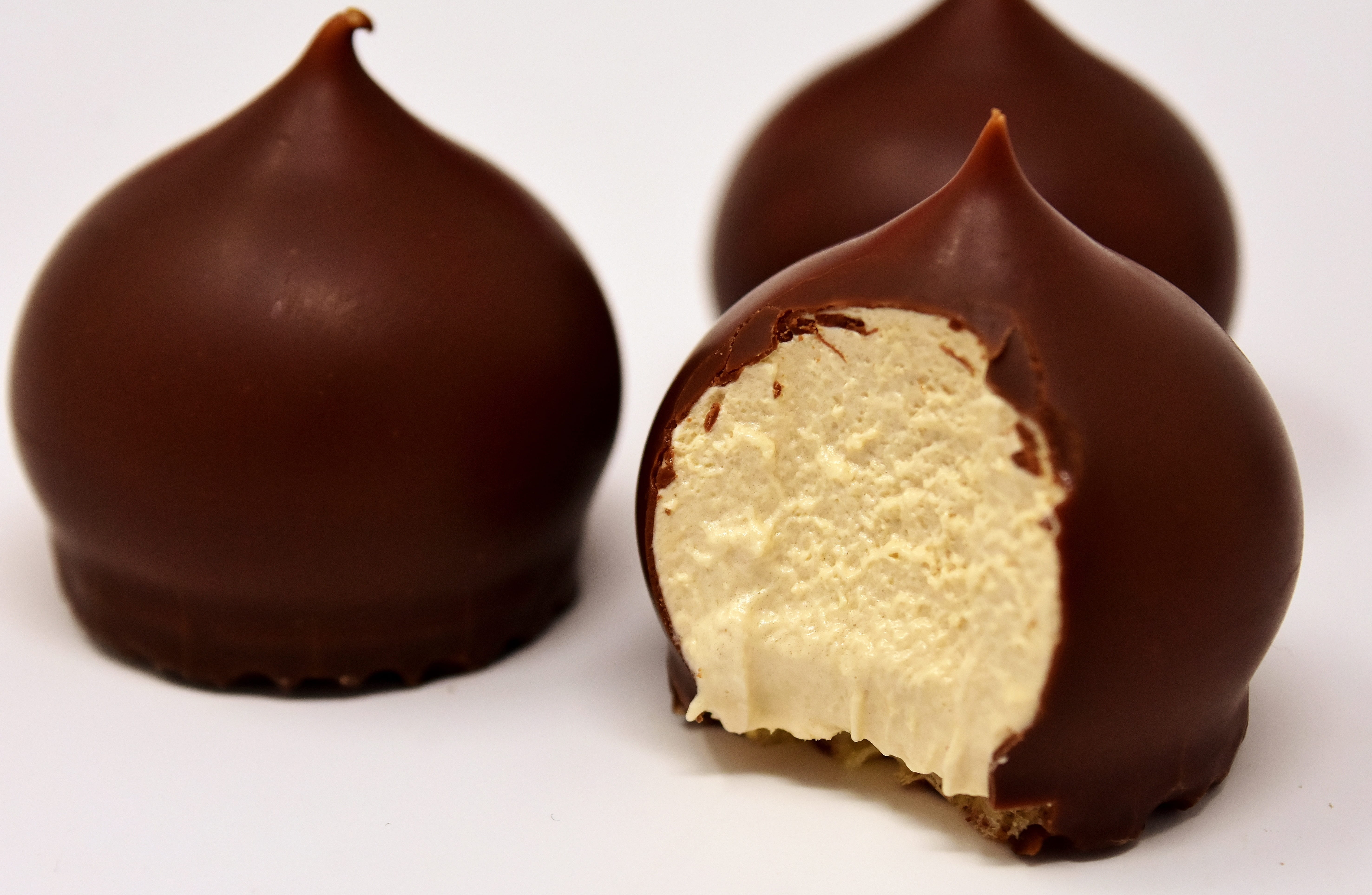 ice cream, food and drink, treat, sweet, healthy eating, stimulant, brown, schokoschaumkuss, kisses, ingredient, candy, close-up, chocolate, nibble, studio shot, HD Wallpaper