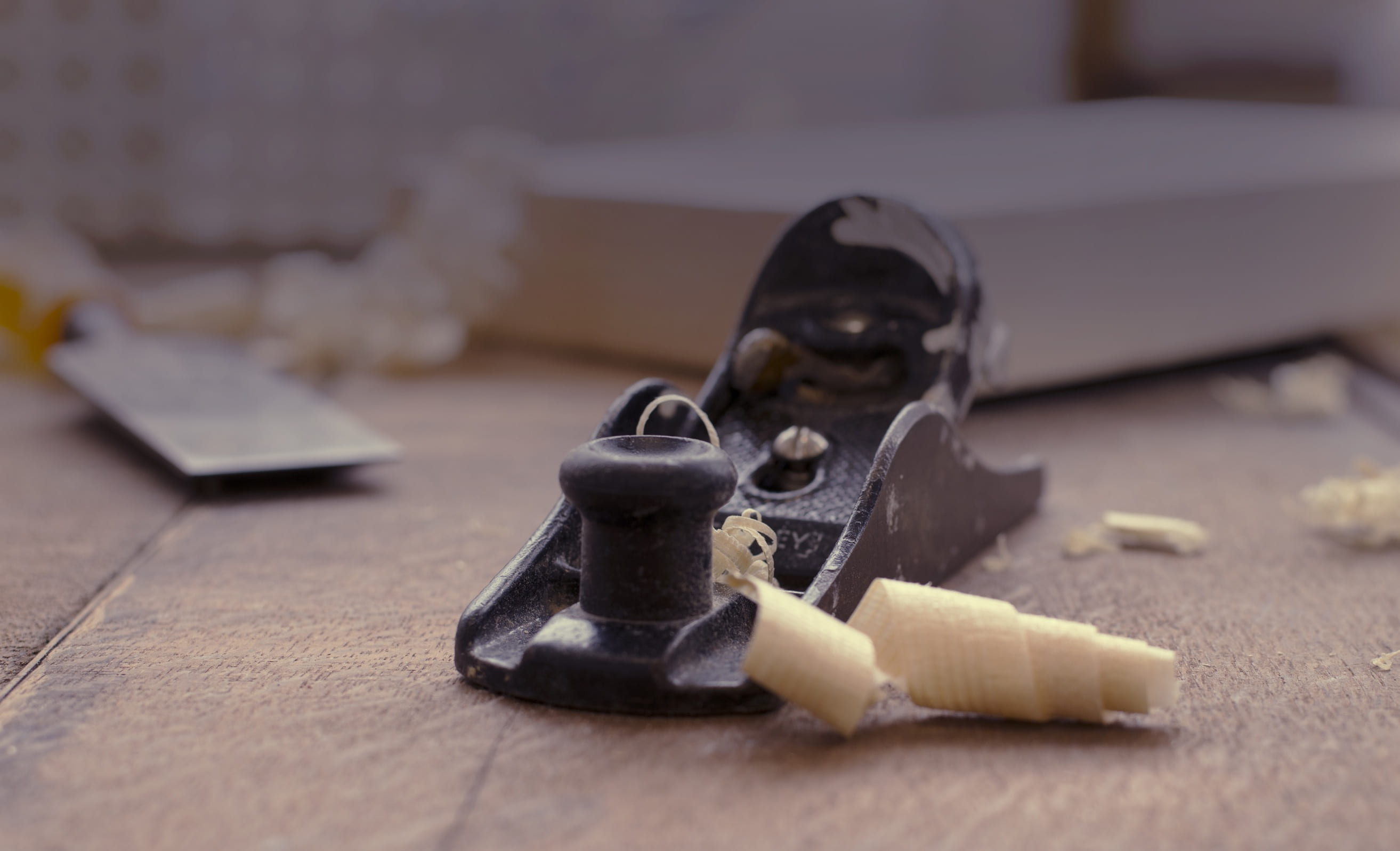 carpenter, selective focus, no people, detail, history, table, chips, woodworking, closeup, still life, smooth, plough, safety, security, indoors, handcraft, HD Wallpaper