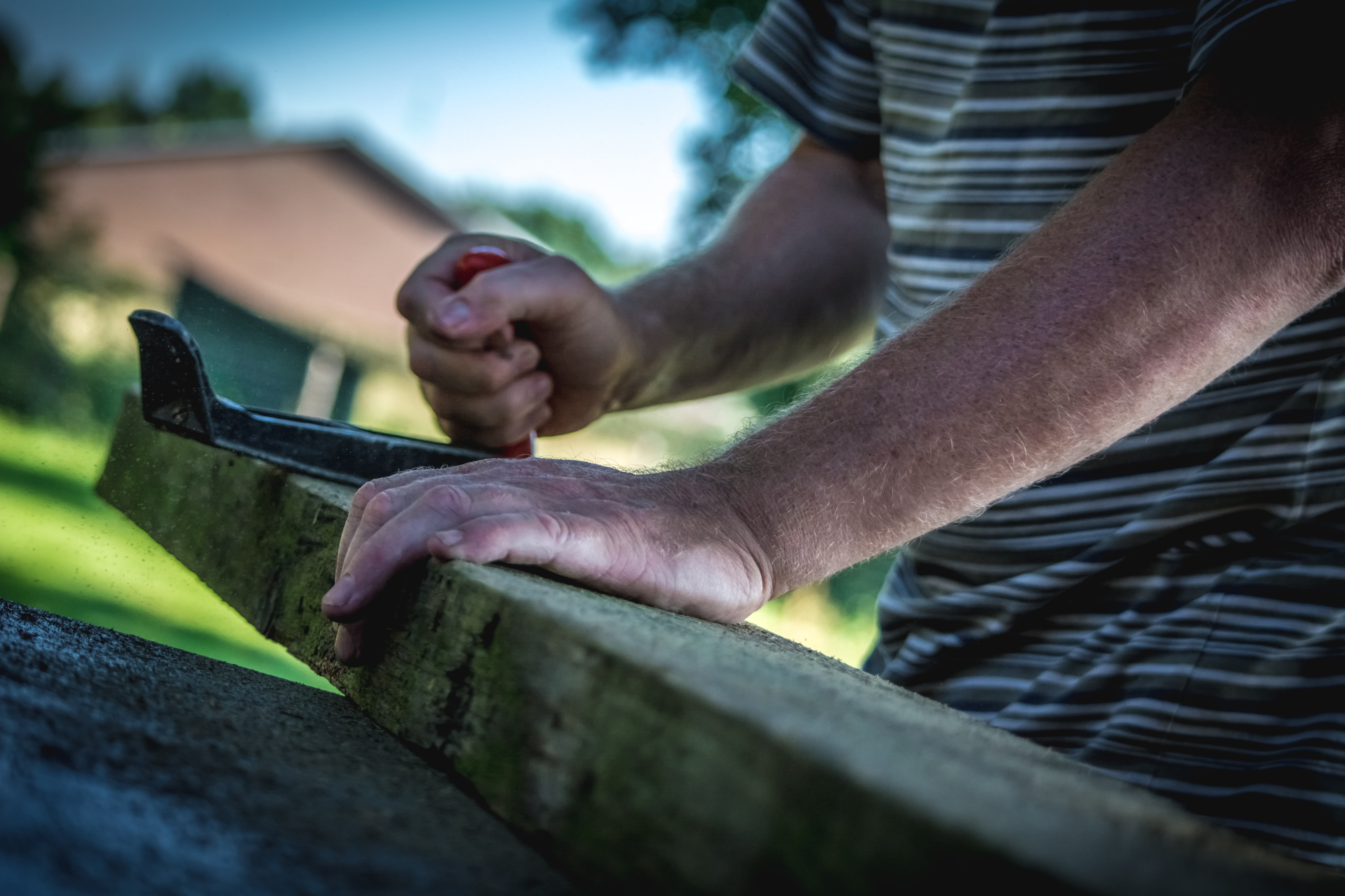 nature, grass, men, selective focus, holding, wood, man, hands, close-up, adult, workshop, focus on foreground, wooden, people, equipment, 5K, daytime, HD Wallpaper