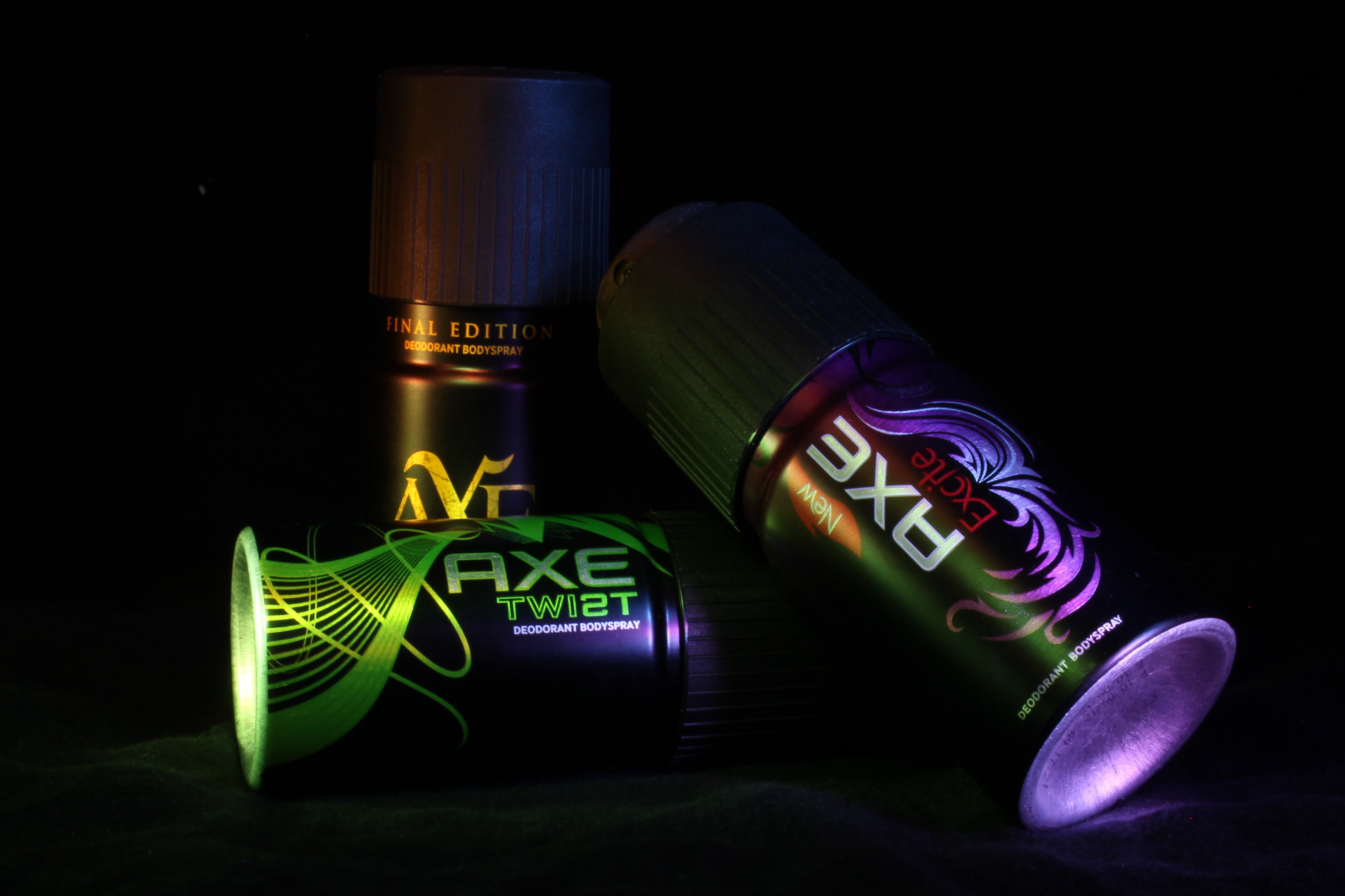 twist, cans, green color, hygiene, sports equipment, bottle, aromatherapy, accessories, artistic, male, light - natural phenomenon, 4K, ball, technology, HD Wallpaper