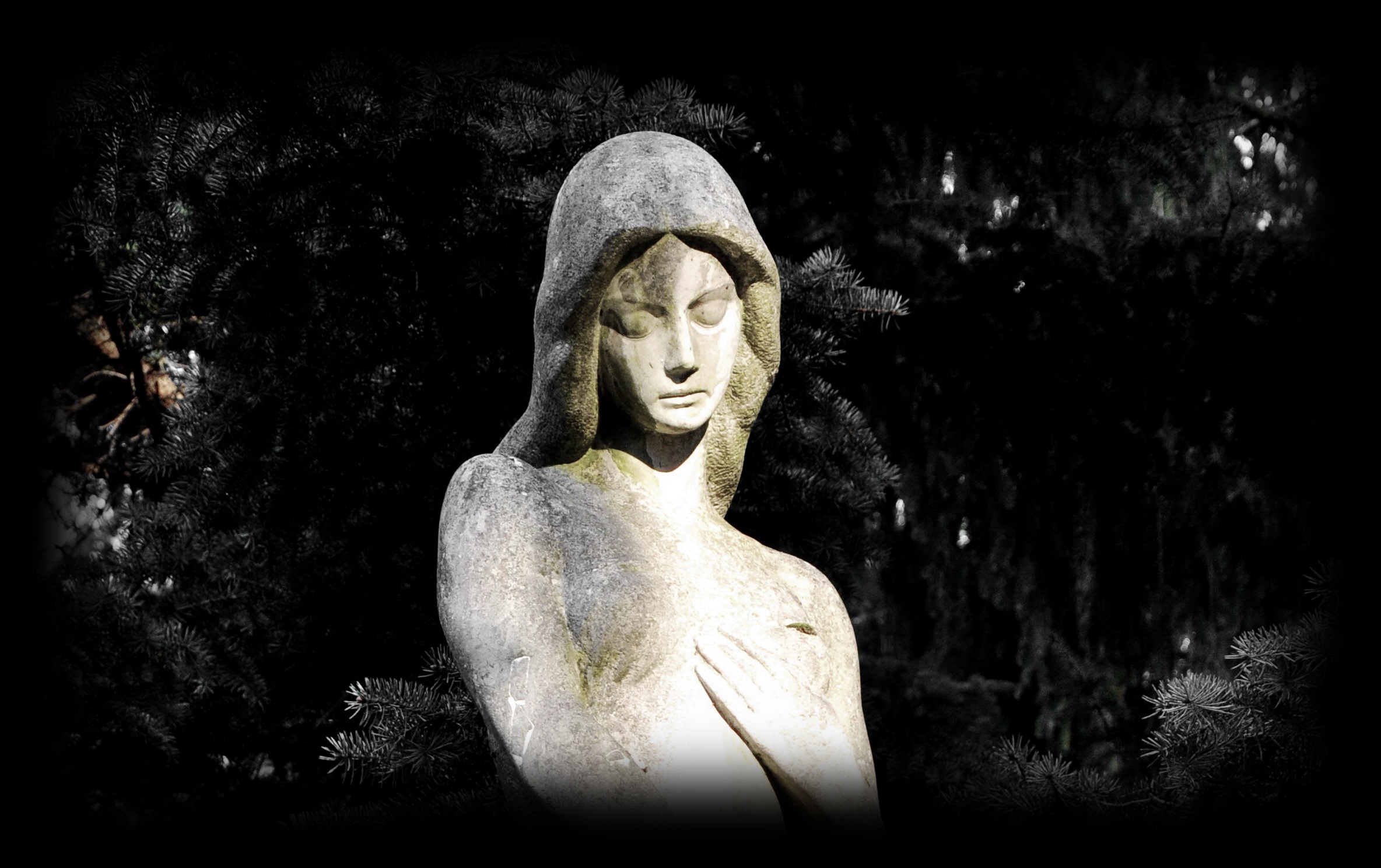 tree, monument, solid, angel, craft, history, no people, architecture, belief, nature, creativity, plant, male likeness, sculpture, statue, memento, idol, HD Wallpaper