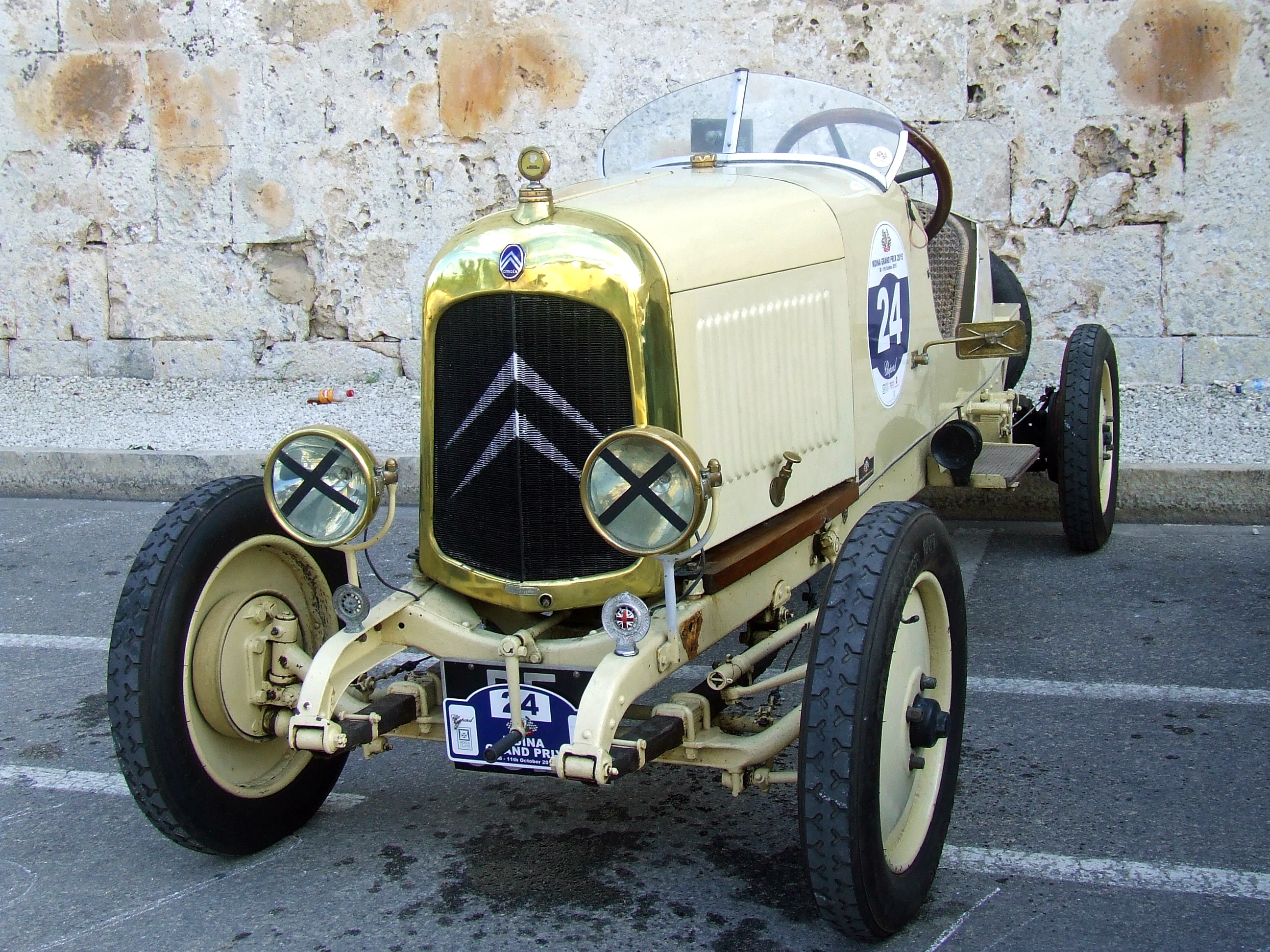 tire, vehicle, racing car, dirty, architecture, parked, racing, b12, metal, citroen, badge, antique, grand prix, front, vintage cars, white, wheel, race, HD Wallpaper