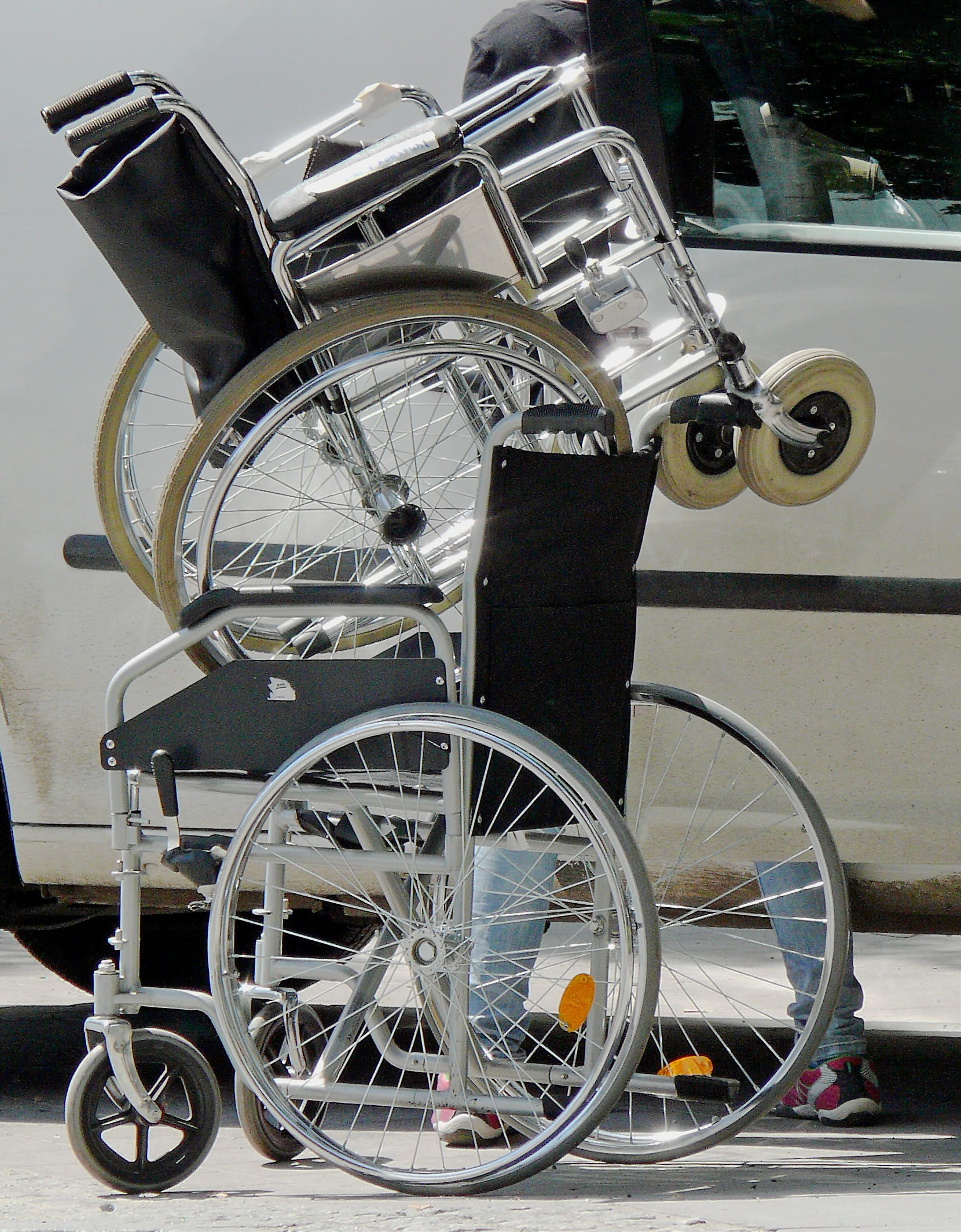 wheelchair, ride, constant, accompany, frail, absence, roll, maintain, lame, bring, spokes, grandma, focus on foreground, bicycle, sit, slide, metal, transportation, Phone HD Wallpaper