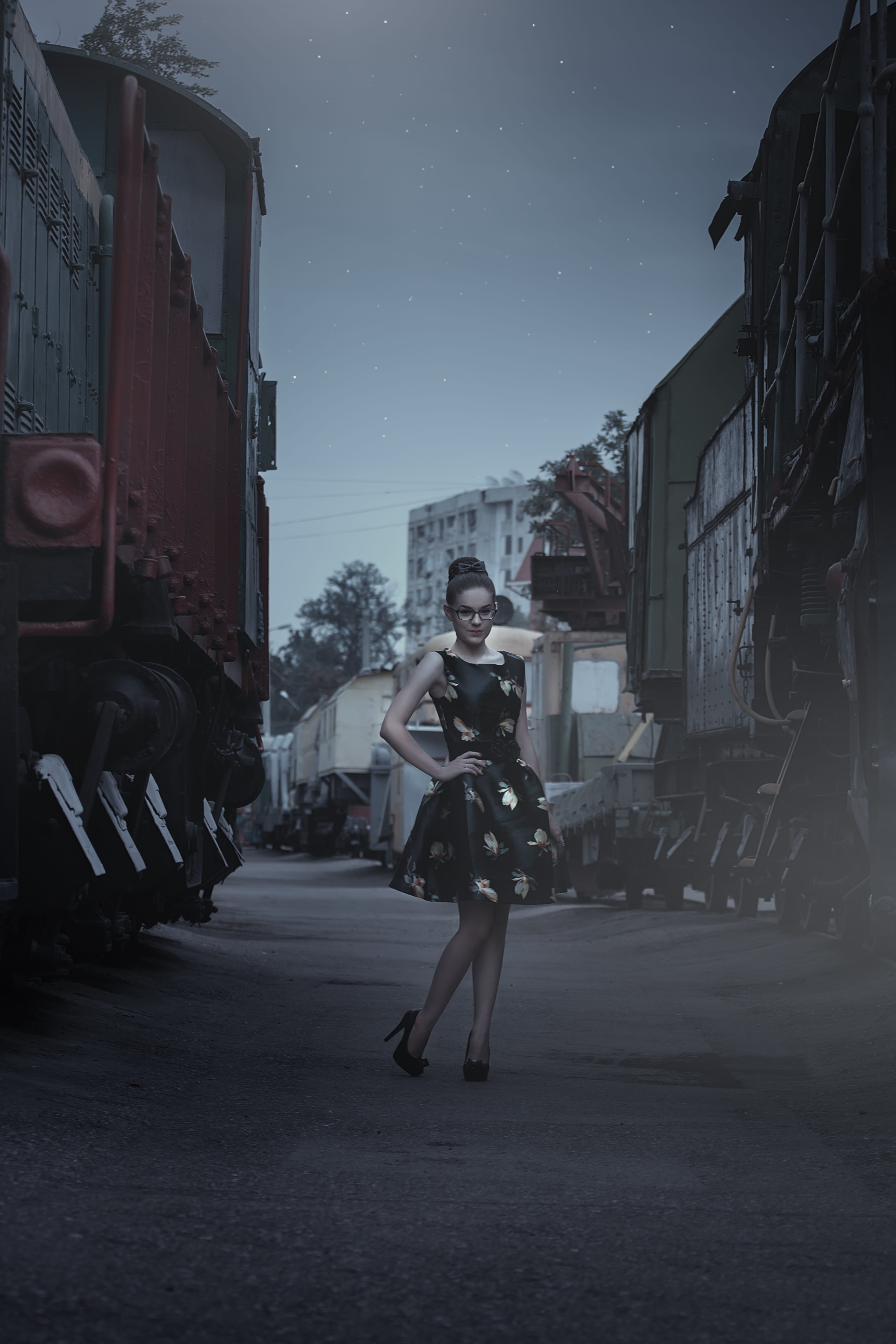 night, 5K, people, beautiful woman, portrait, youth, black, pin up girl, photoshoot, s, sky, beautiful, view, costume, street, photo, beauty, clothing, Phone HD Wallpaper