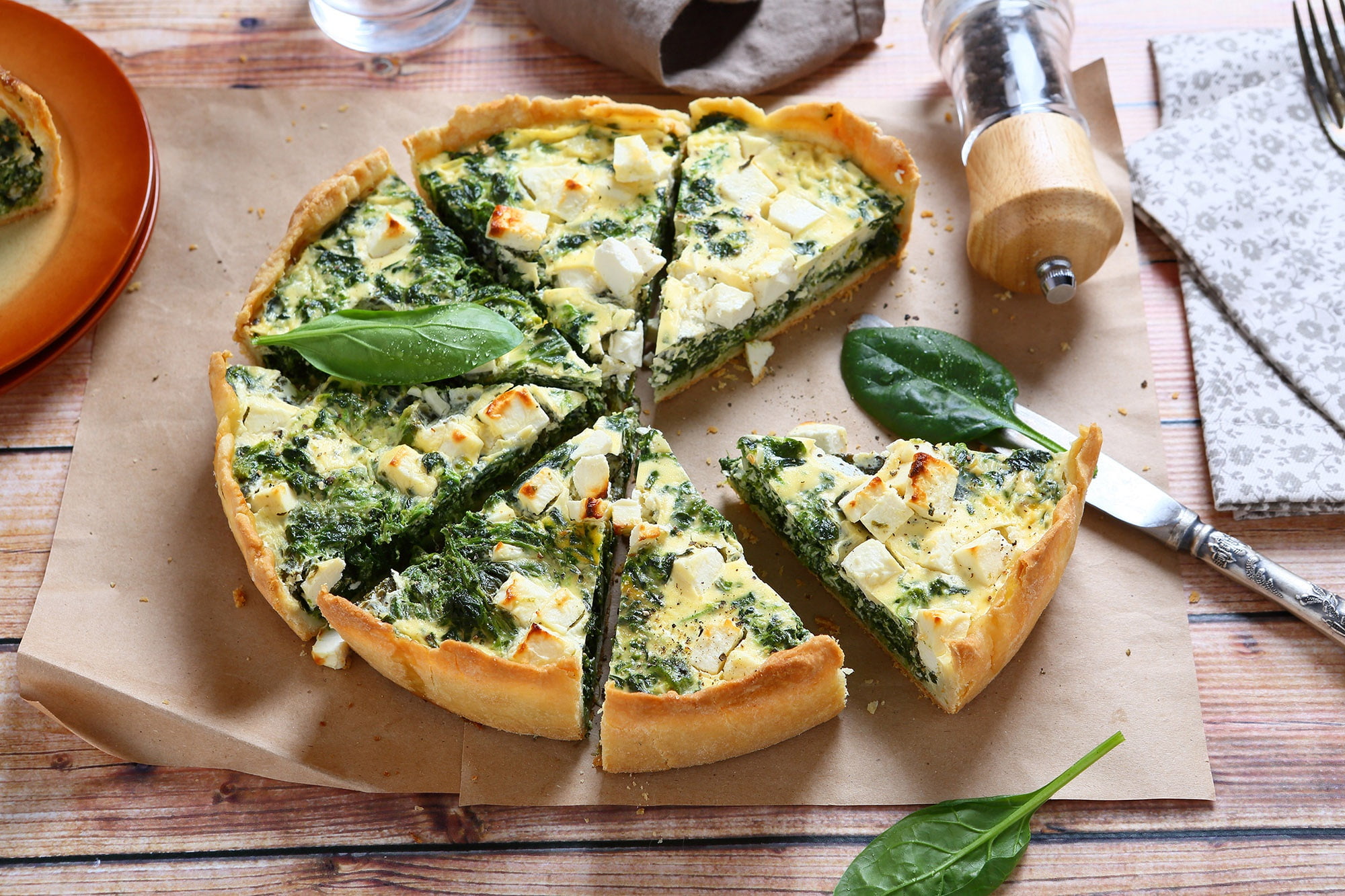 bread, food and drink, food, no people, snack, spinach, plate, 1080P, ready-to-eat, pizza, dairy product, Pepper, freshness, eating utensil, wellbeing, HD Wallpaper
