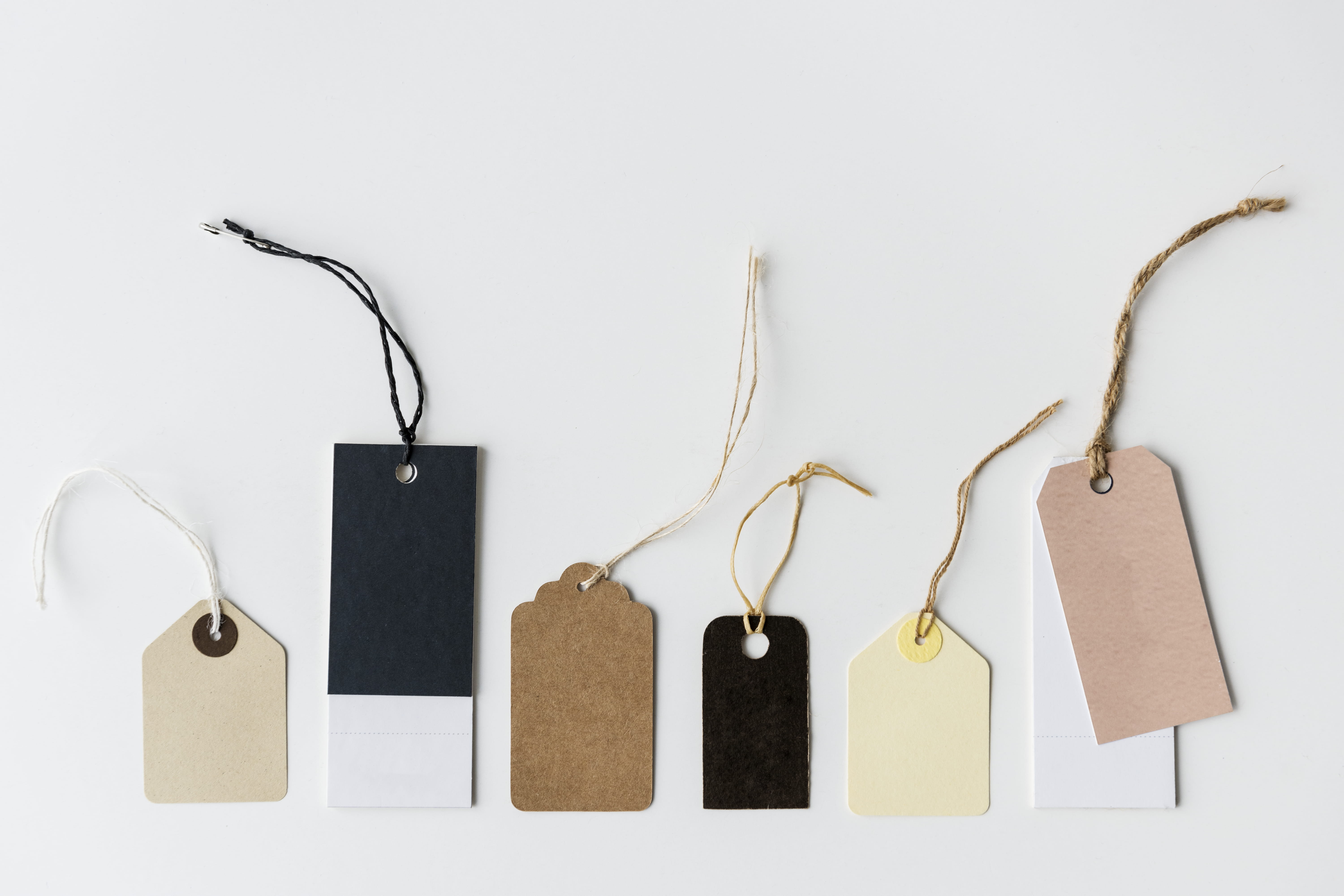 label, hanging, shape, 5K, backgrounds, blank, mockup, string, price Tag, sale, gift, gift Tag - Note, cardboard, wood - Material, space, price, paper, HD Wallpaper