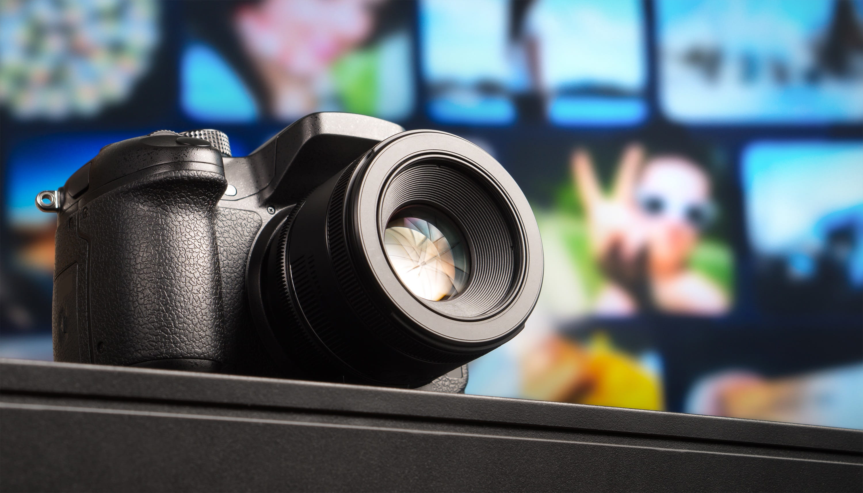 technology, indoors, focus, lens - optical instrument, low angle shot, black, modern, digital camera, the media, video, professional, home video camera, HD Wallpaper
