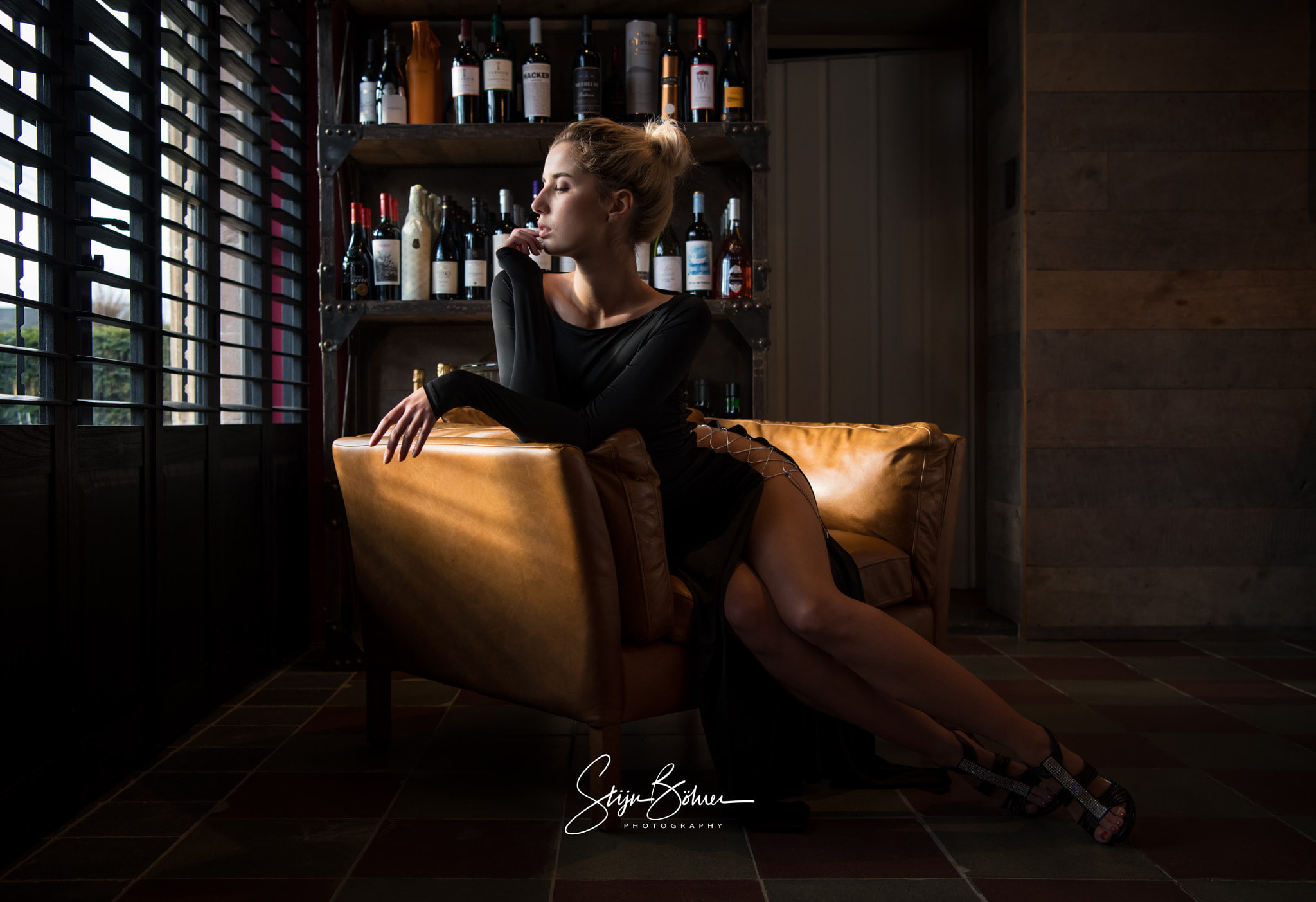 looking away, sitting, women, 1080P, high heels, black dress, blonde, tanned, window, Marina Nelson, bottles, HD Wallpaper