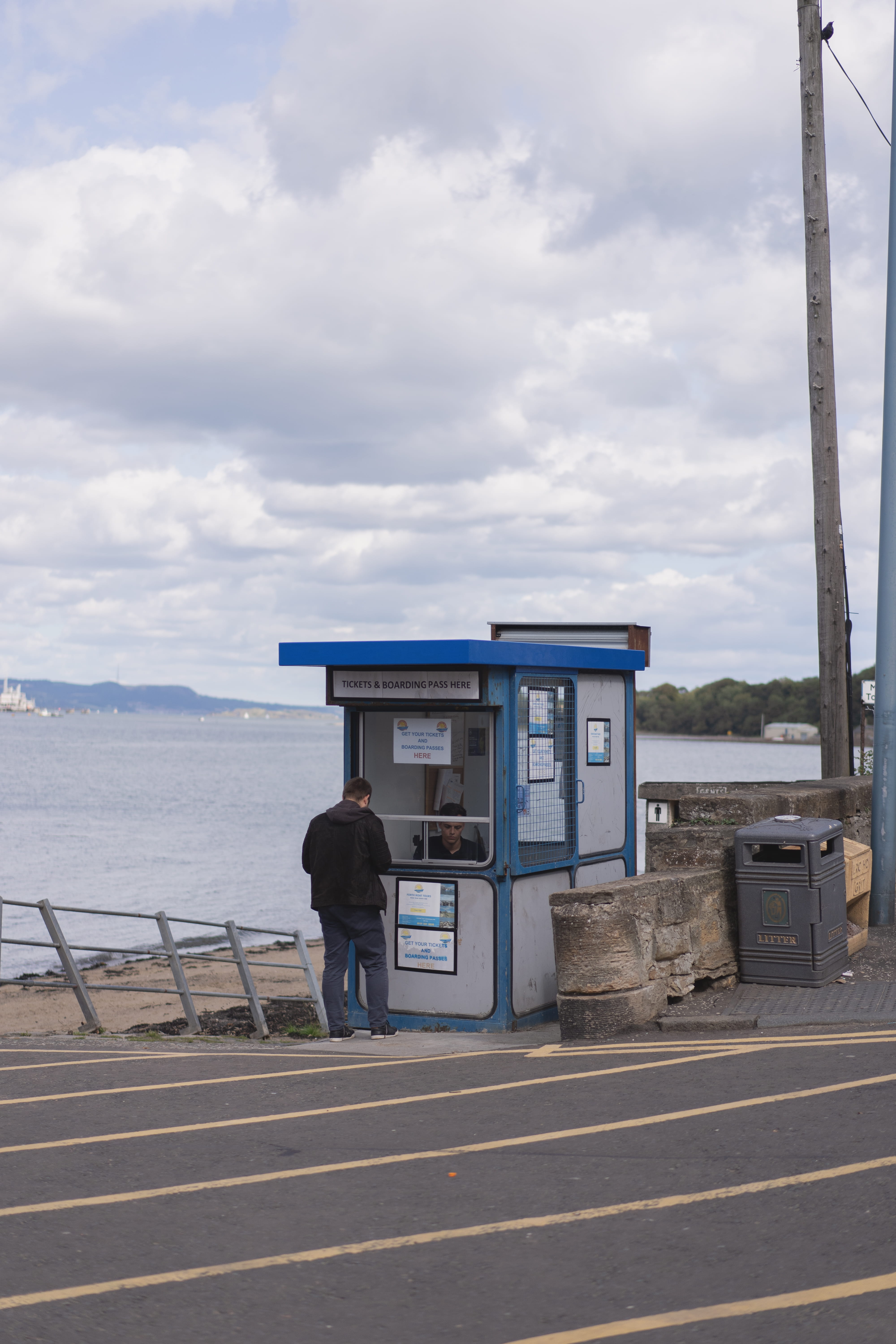 cloud - sky, mode of transportation, summer, sales, fife, telephone, boarding, nature, ticket booth, sky, window, united kingdom, queensferry, ride, one person, Phone HD Wallpaper