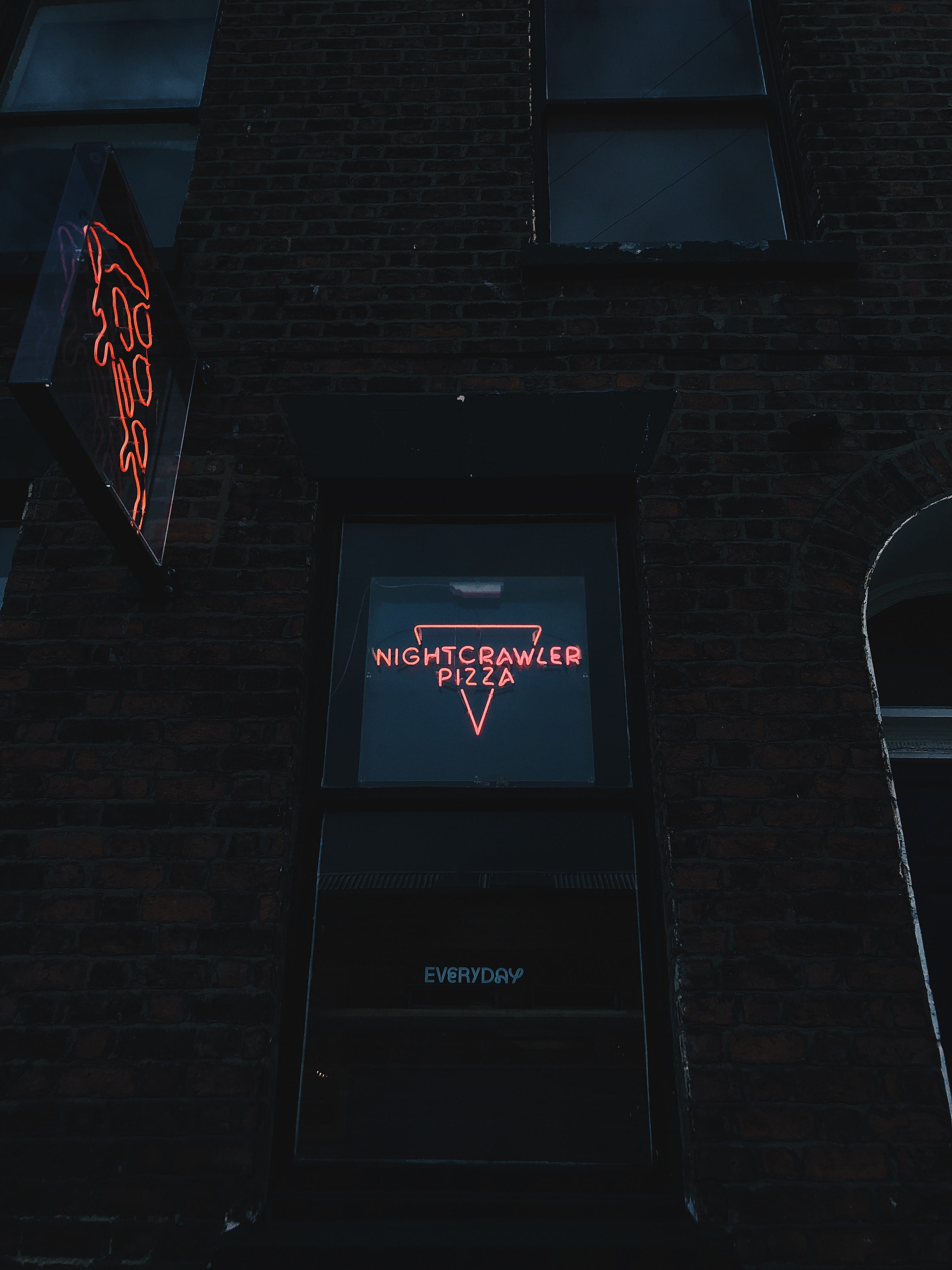built structure, information, 34a slater st, architecture, nature, wall, information sign, bar, dark, building exterior, text, illuminated, facade, brick wall, Phone HD Wallpaper