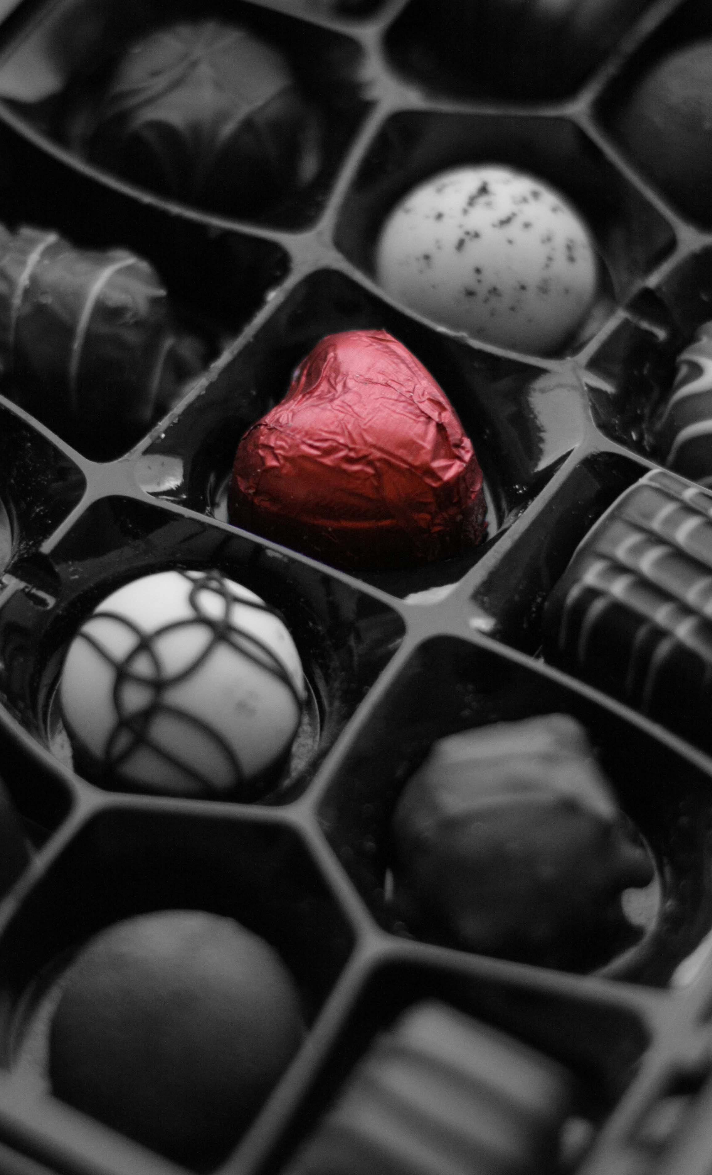 variation, dessert, food and drink, romance, choice, egg, food, red, no people, sweet food, heart, thank you, close-up, multi colored, gratitude, love, Phone HD Wallpaper