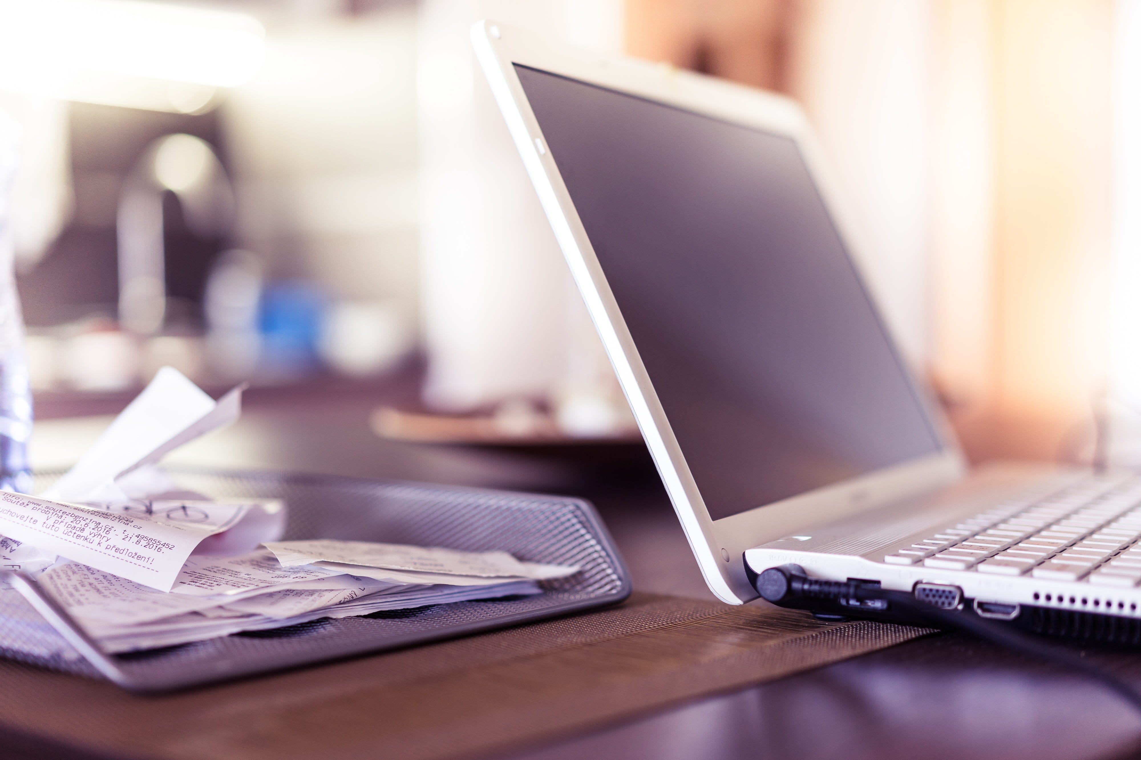 receipts, depth, people, field, computer network, business finance and industry, technology, desk, turned, 4K, finance, indoors, focus on foreground, furniture, HD Wallpaper