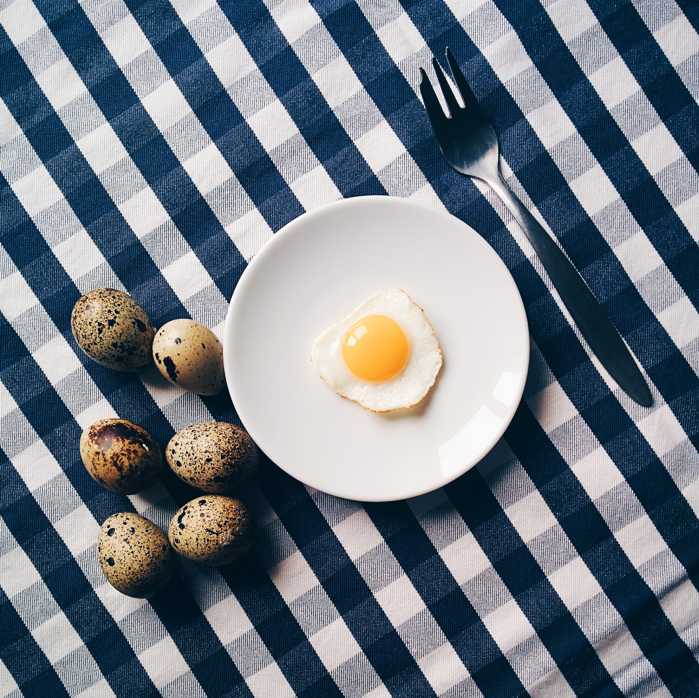 easter, top view, meal, tablecloth, food and drink, quail, high angle view, quail egg, indoors, white color, freshness, egg yolk, eggs, checked pattern, HD Wallpaper
