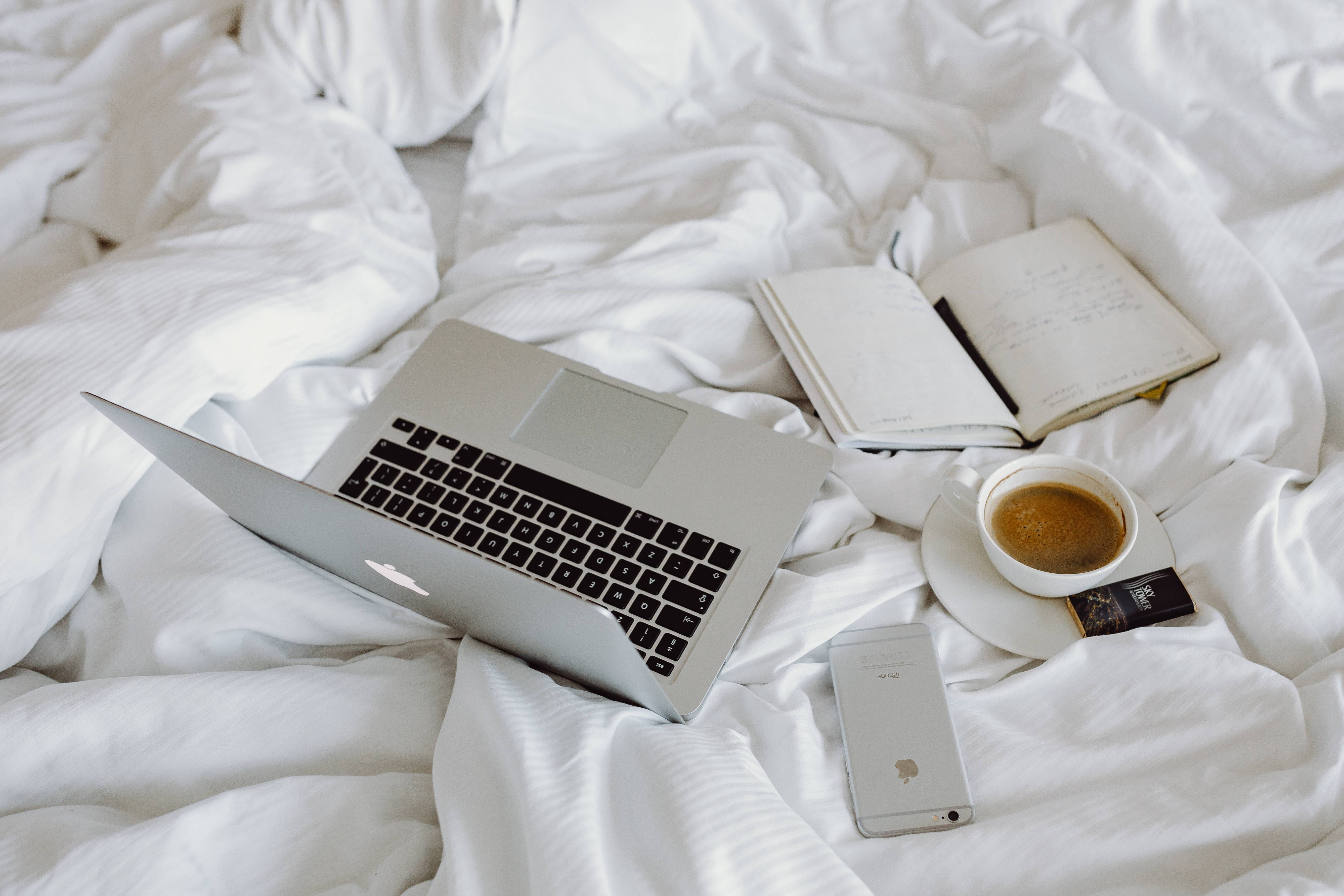 business, white, food and drink, bed, chocolate, refreshment, crumpled paper, pillow, computer, coffee - drink, no people, mug, bedroom, connection, notes, HD Wallpaper