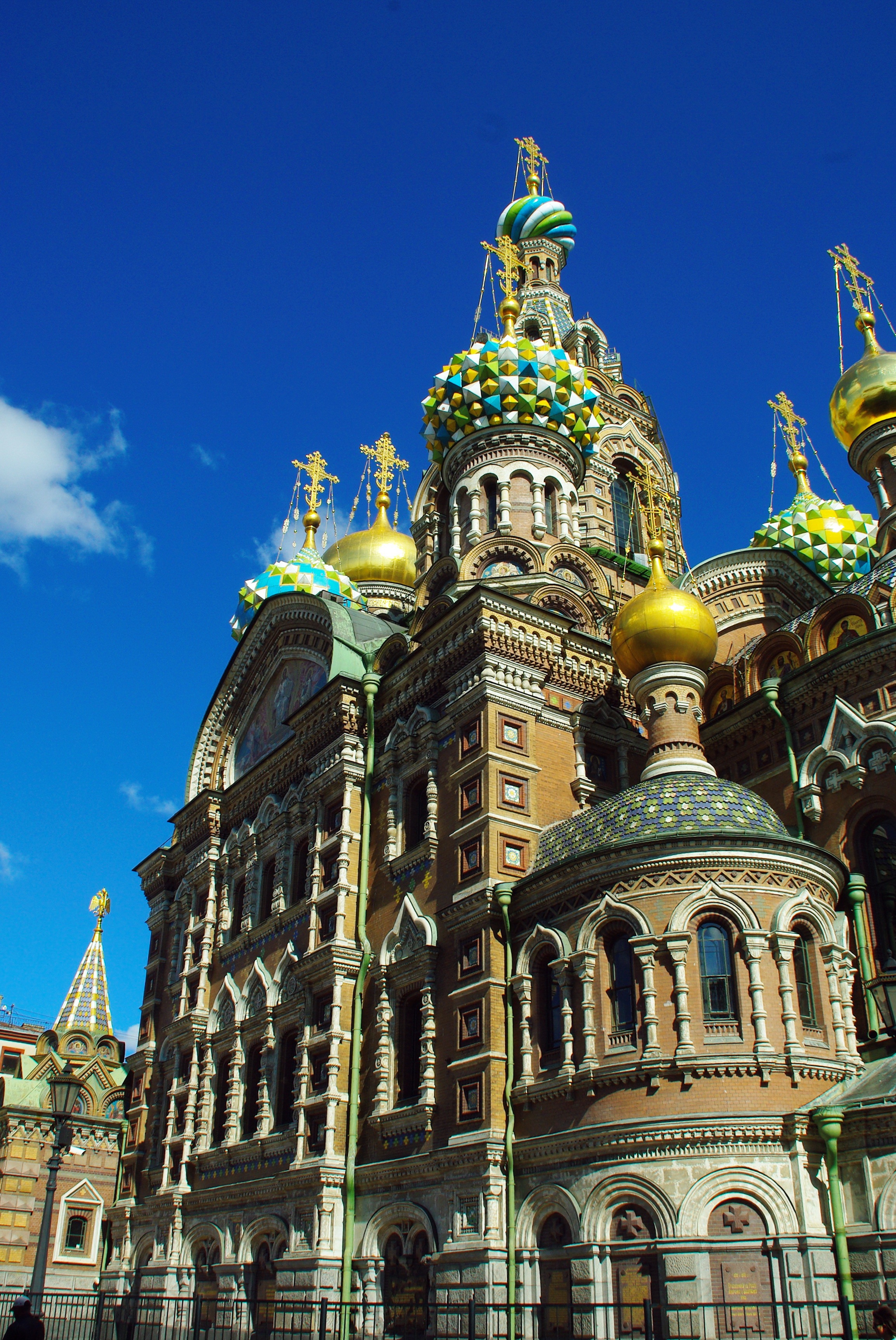 ornate, europe, dome, travel, built structure, nature, place of worship, 2K, tourism, spirituality, famous Place, russia, orthodox, no people, savior on blood, Phone HD Wallpaper