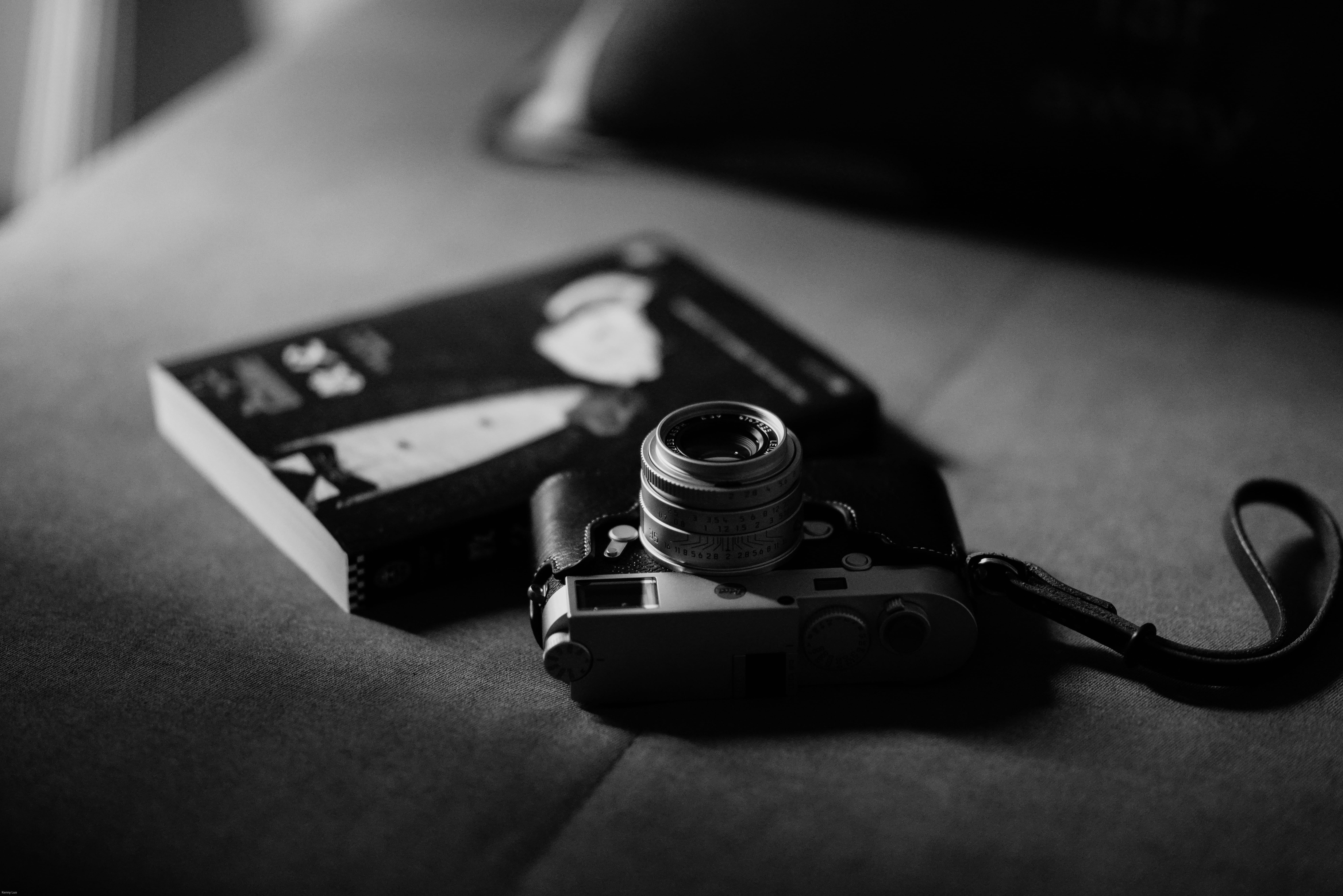 surface, camera, gear, lens, camera - photographic equipment, high angle view, book, selective focus, learn, technology, nostalgia, indoors, social issues, HD Wallpaper