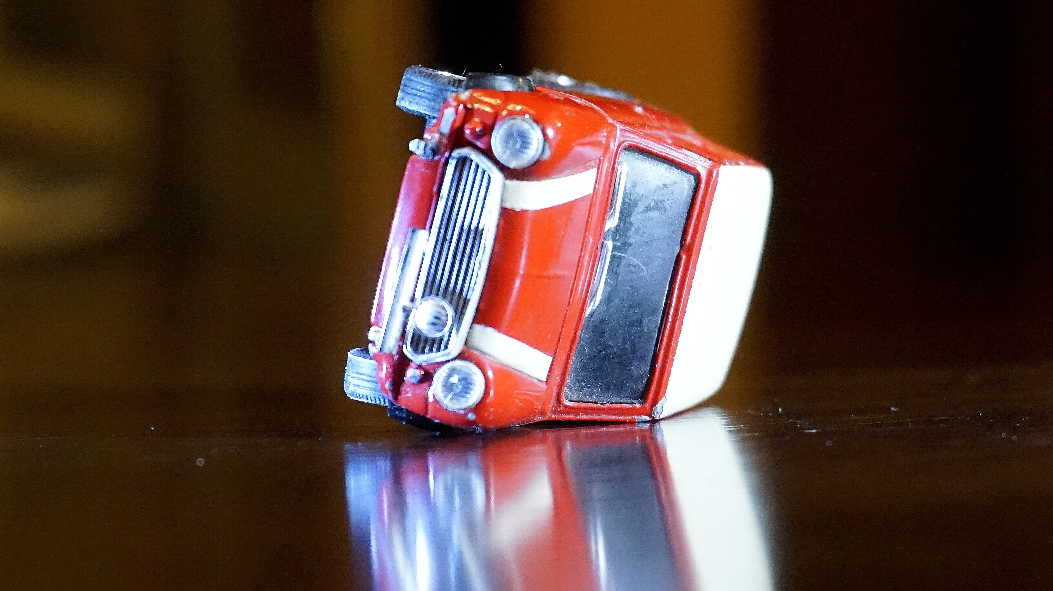 reflection, cooper, car, watch, upset, toy car, close-up, single object, food and drink, indoors, vehicle, miniature, 2K, communication, toy, cast, die, HD Wallpaper