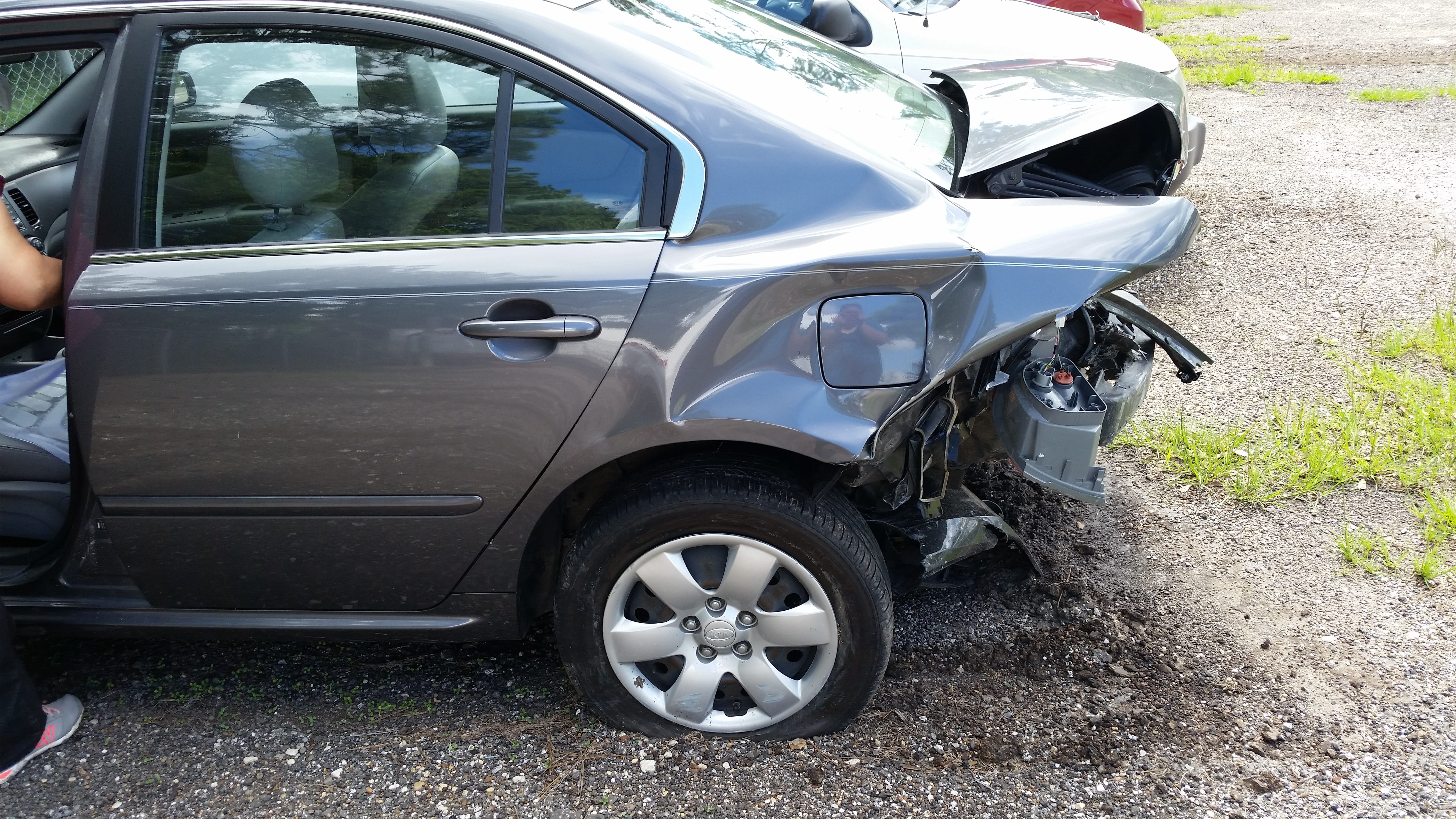 entering, wheel, 5K, Car Crash, wrecked, gray, sedan, nature, mode of transportation, people, travel, driving, city, men, motor vehicle, transportation, HD Wallpaper