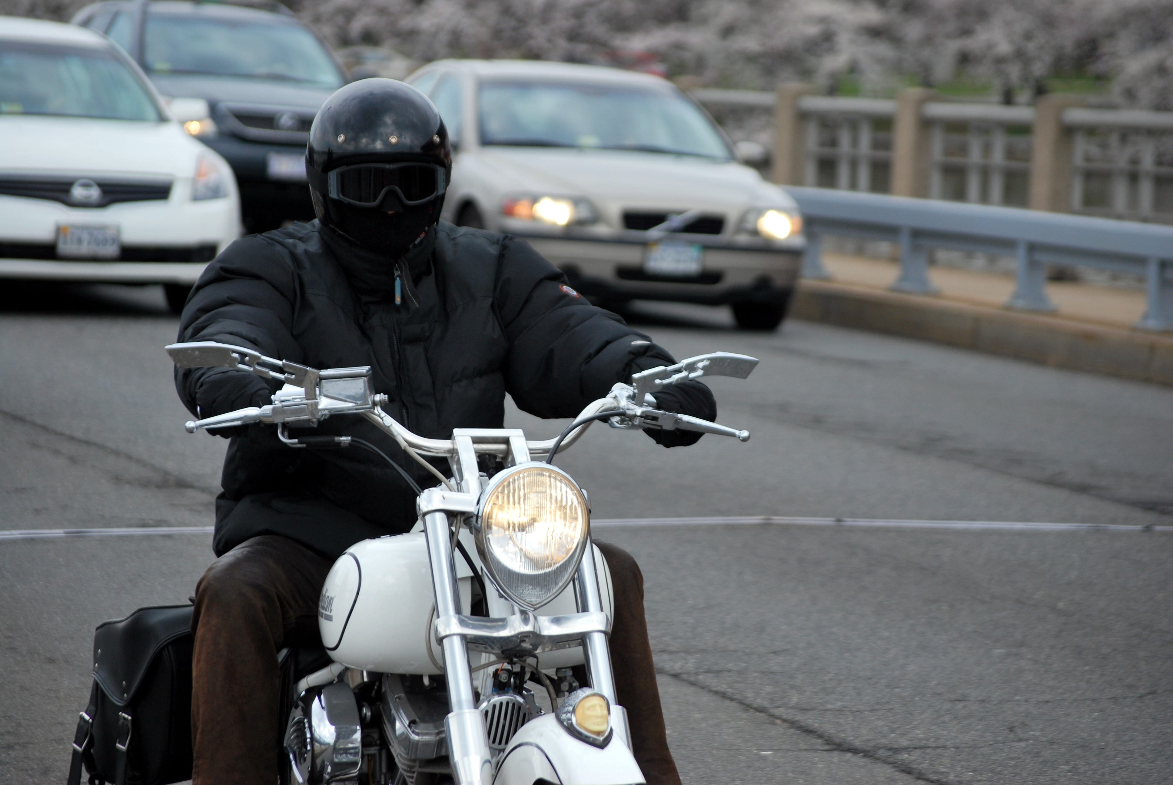cruiser, city, outdoors, one person, mode of Transport, transportation, sport, rider, chopper, powerful, focus on foreground, riding, mode of transportation, HD Wallpaper