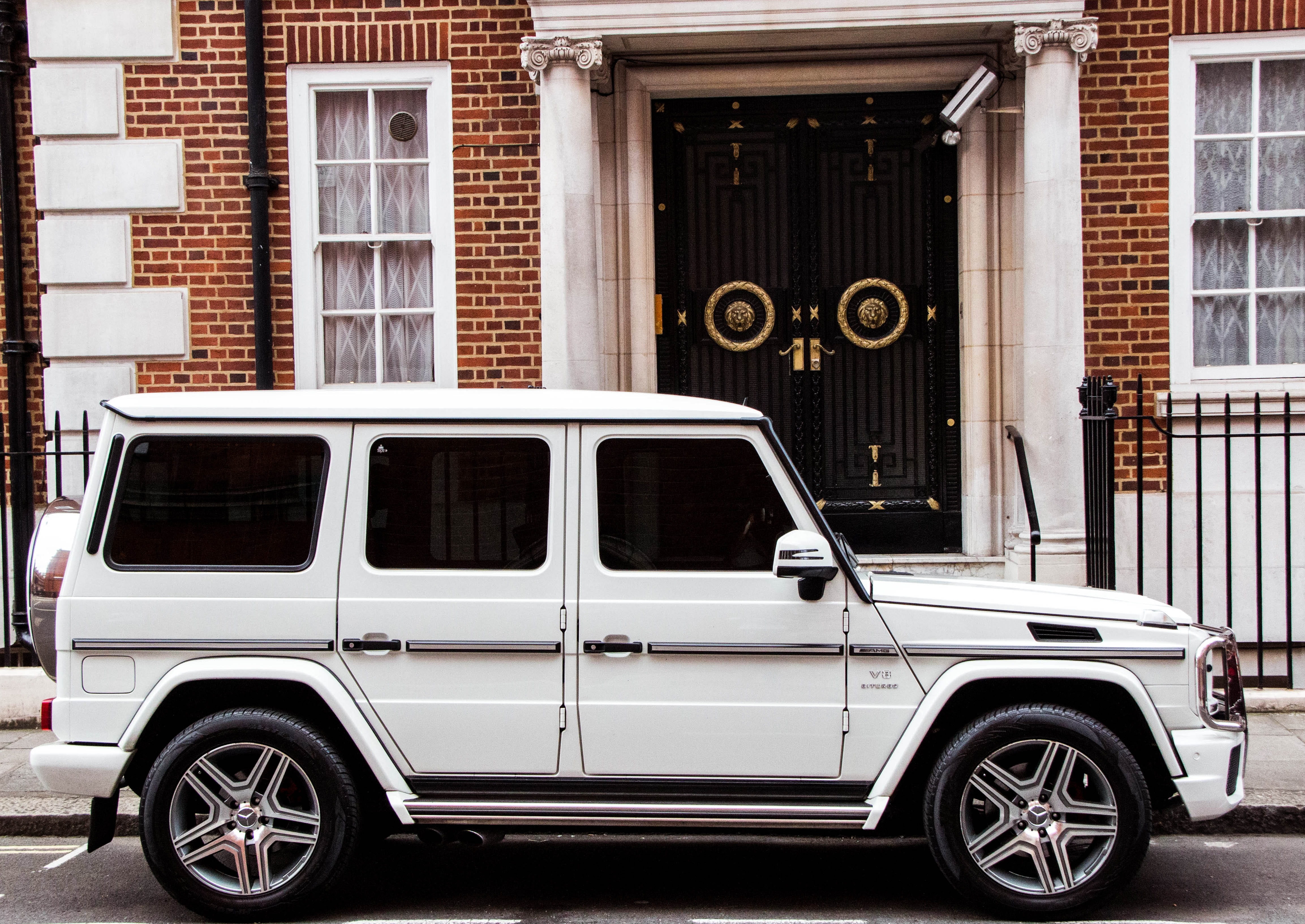 retro styled, g wagon, automobile, mode of transportation, london, speed, business, amg, built structure, white, vintage car, 4K, icon, g 63, building exterior, HD Wallpaper