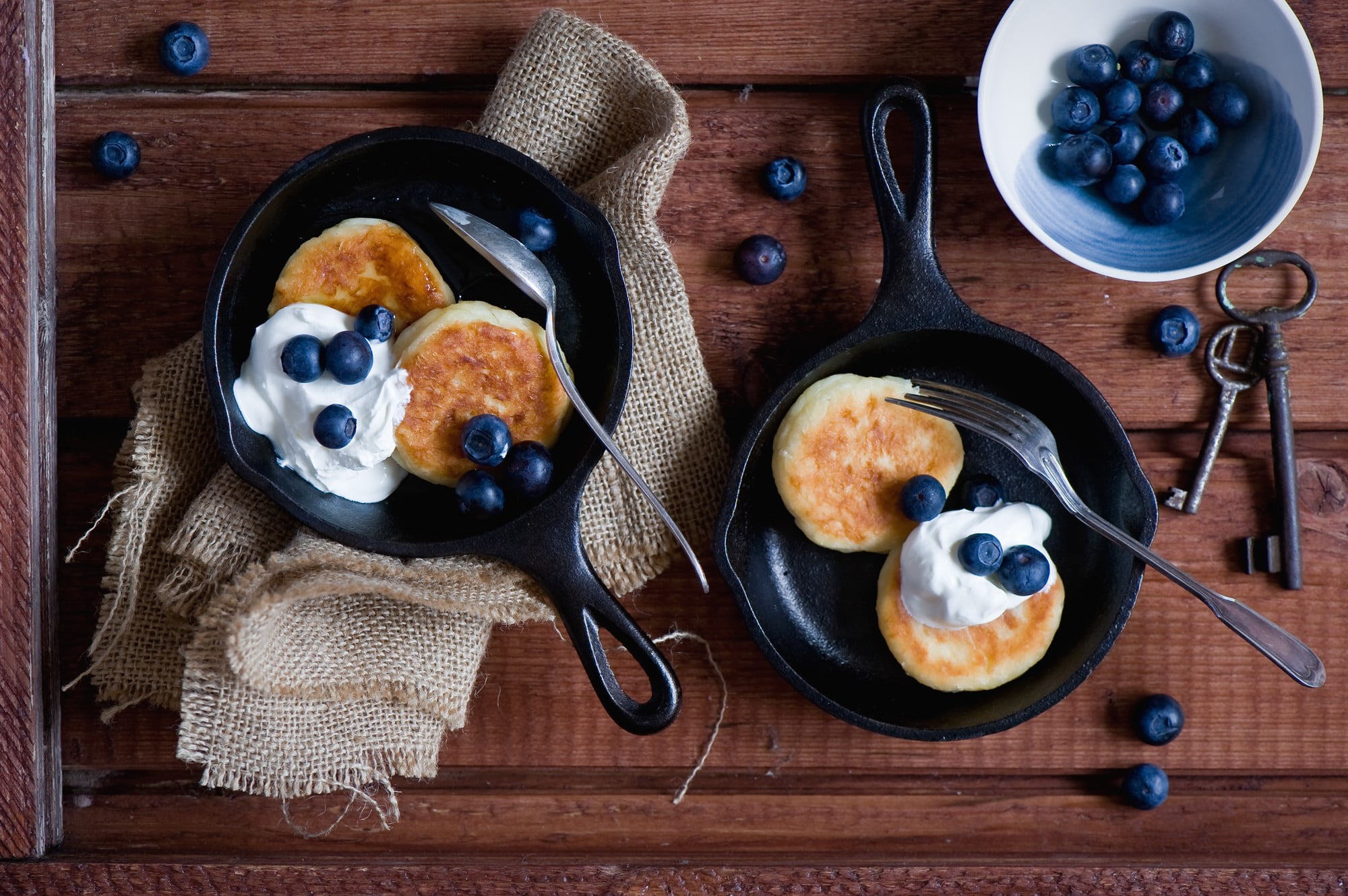 berry fruit, 1080P, still life, spoon, food, pancakes, fruit, eating utensil, place mat, black, wellbeing, blueberries, crockery, pans, frying, indoors, HD Wallpaper