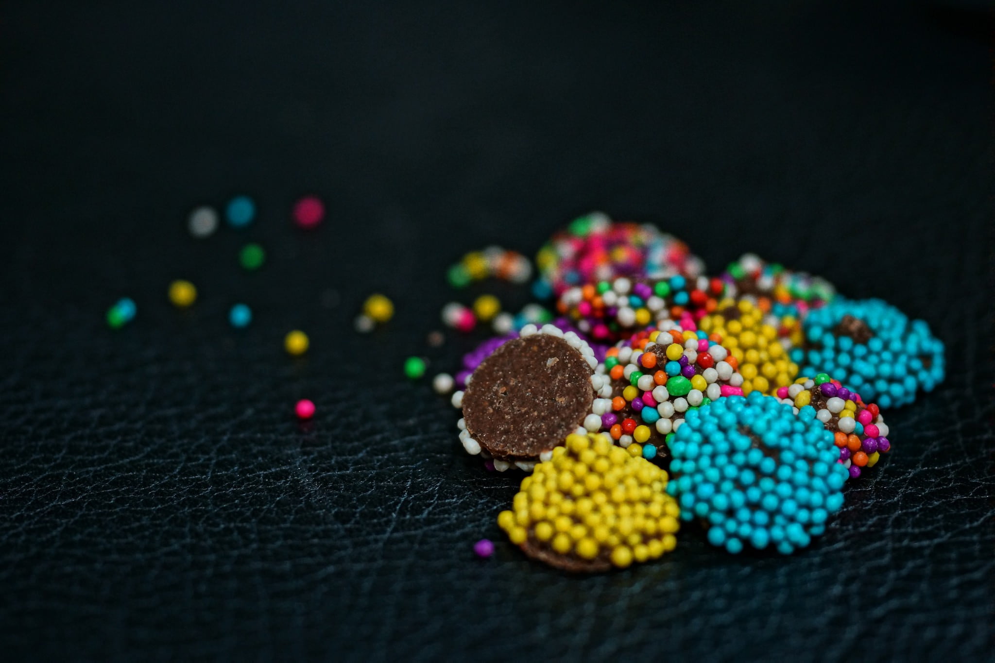 still life, breakfast, choice, selective focus, photography, 1080P, beaded, chocolate, sweet food, candy, no people, sprinkles, black background, studio shot, HD Wallpaper