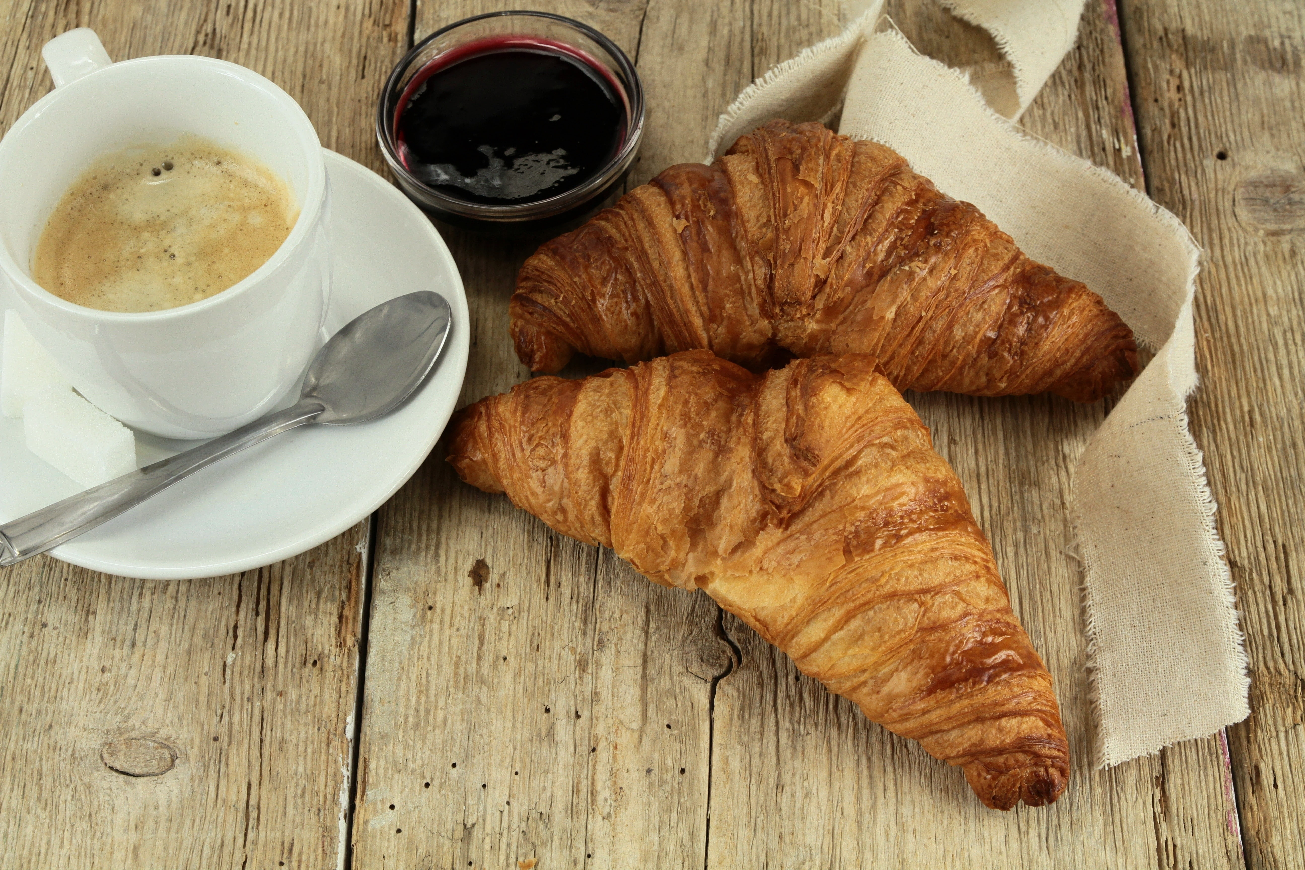 coffee, croissants, food, 5K, wooden surface, HD Wallpaper