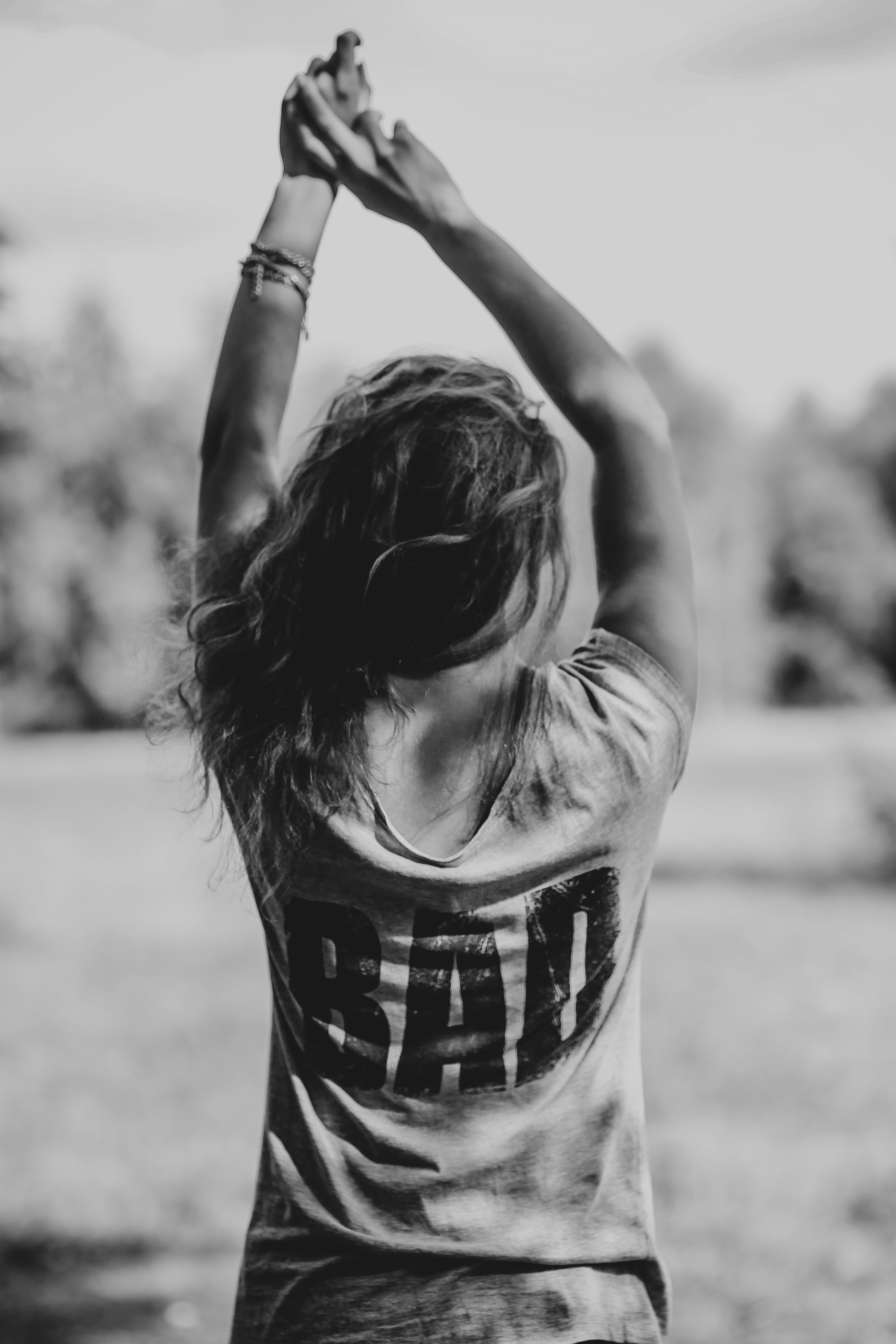 girl, 5K, arms raised, nature, lifestyles, outdoors, beauty, casual clothing, young Adult, female, day, waist up, fashion, women, caucasian Ethnicity, Phone HD Wallpaper