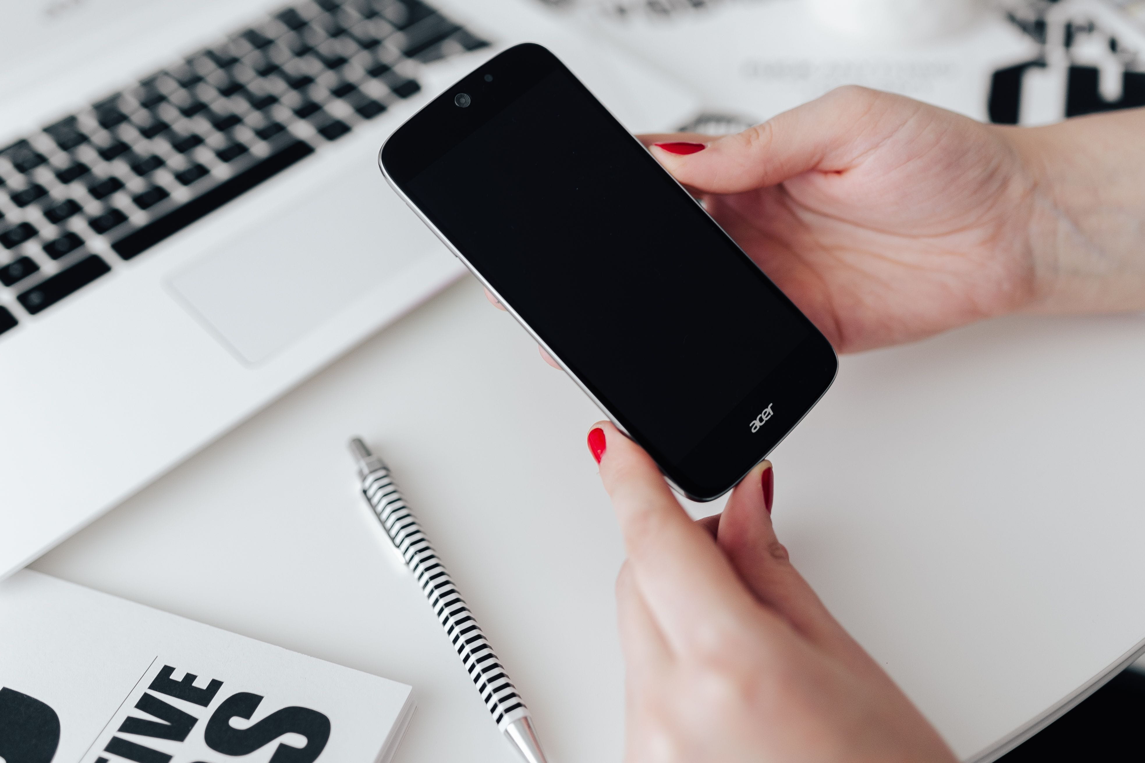 femine, telephone, businesswoman, blank, human body part, human hand, holding, uses, typing, keyboard, devices, close-up, workspace, desk, office, working, HD Wallpaper