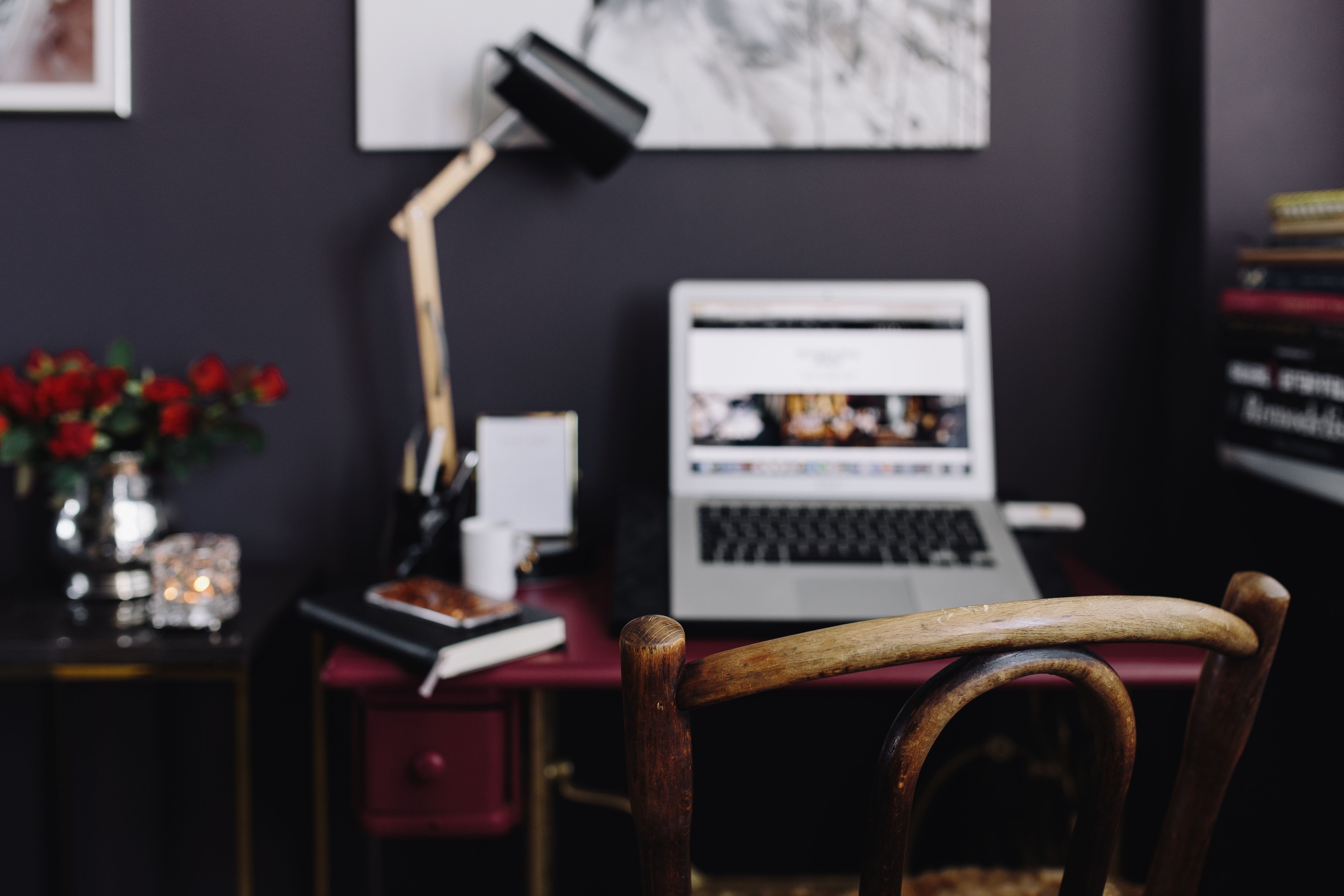 workplace, home Interior, wroking, no People, electric lamp, picture frame, workspace, the media, indoor, stylish, home office, home, computer monitor, HD Wallpaper