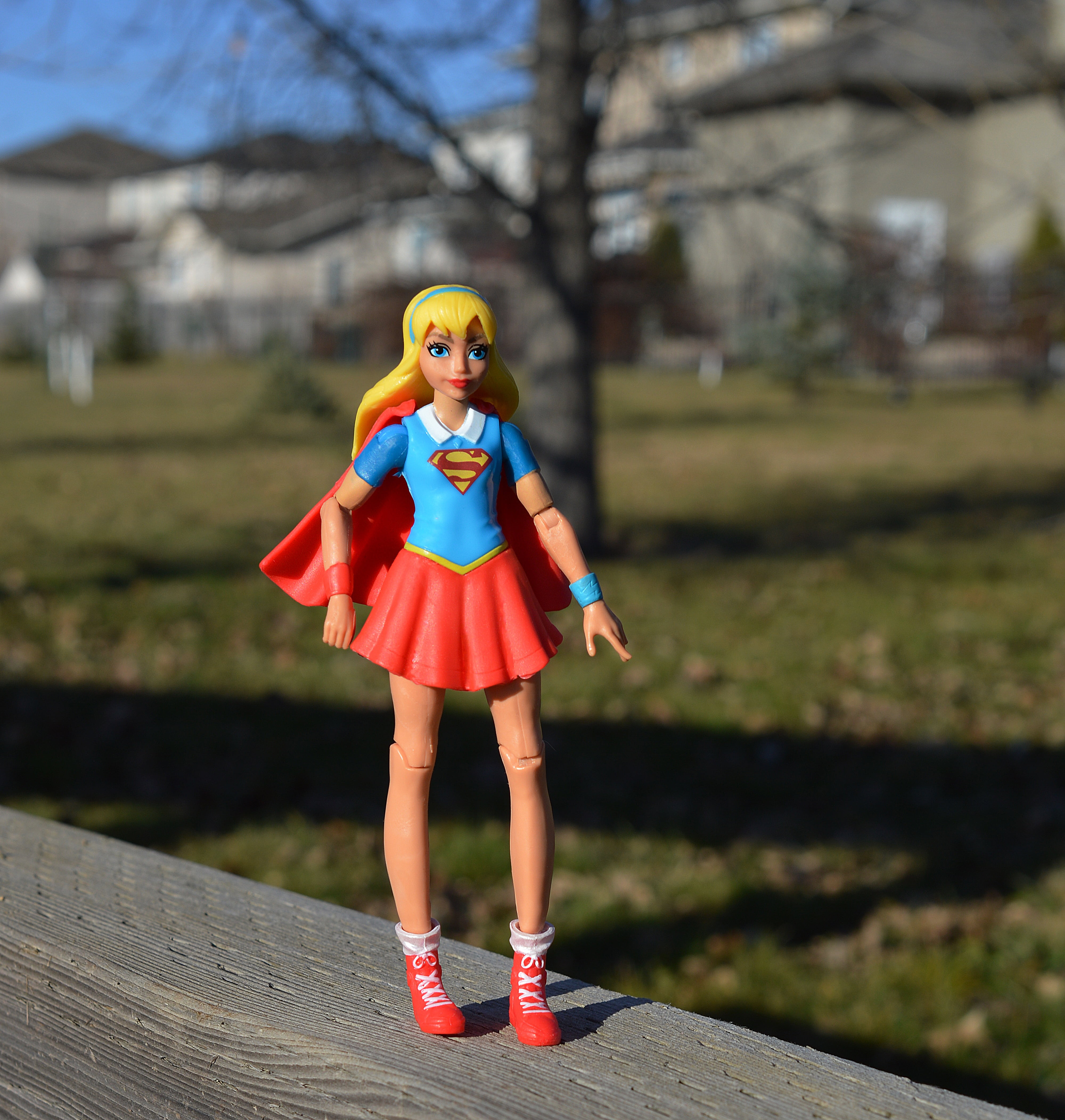 real people, powerful, day, girls, confidence, skirt, front view, females, action figure, balustrade, young, women, female, focus on foreground, feminist, Phone HD Wallpaper