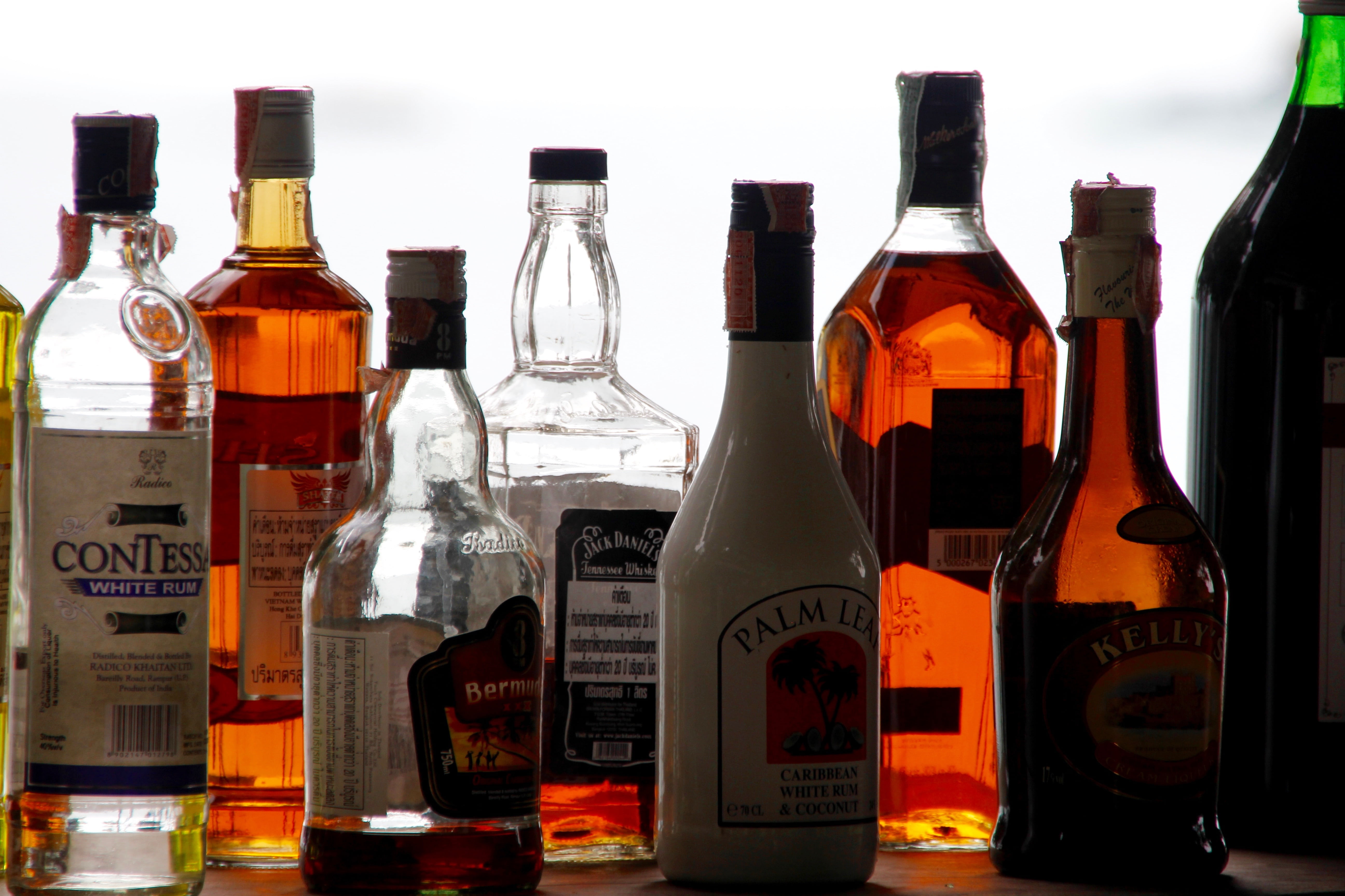 food and drink, alcoholic beverage, gastronomy, transparent, assorted, whiskey, beer - alcohol, fruit spirit, lot, alcohol, restaurant, liquor, glass - material, HD Wallpaper