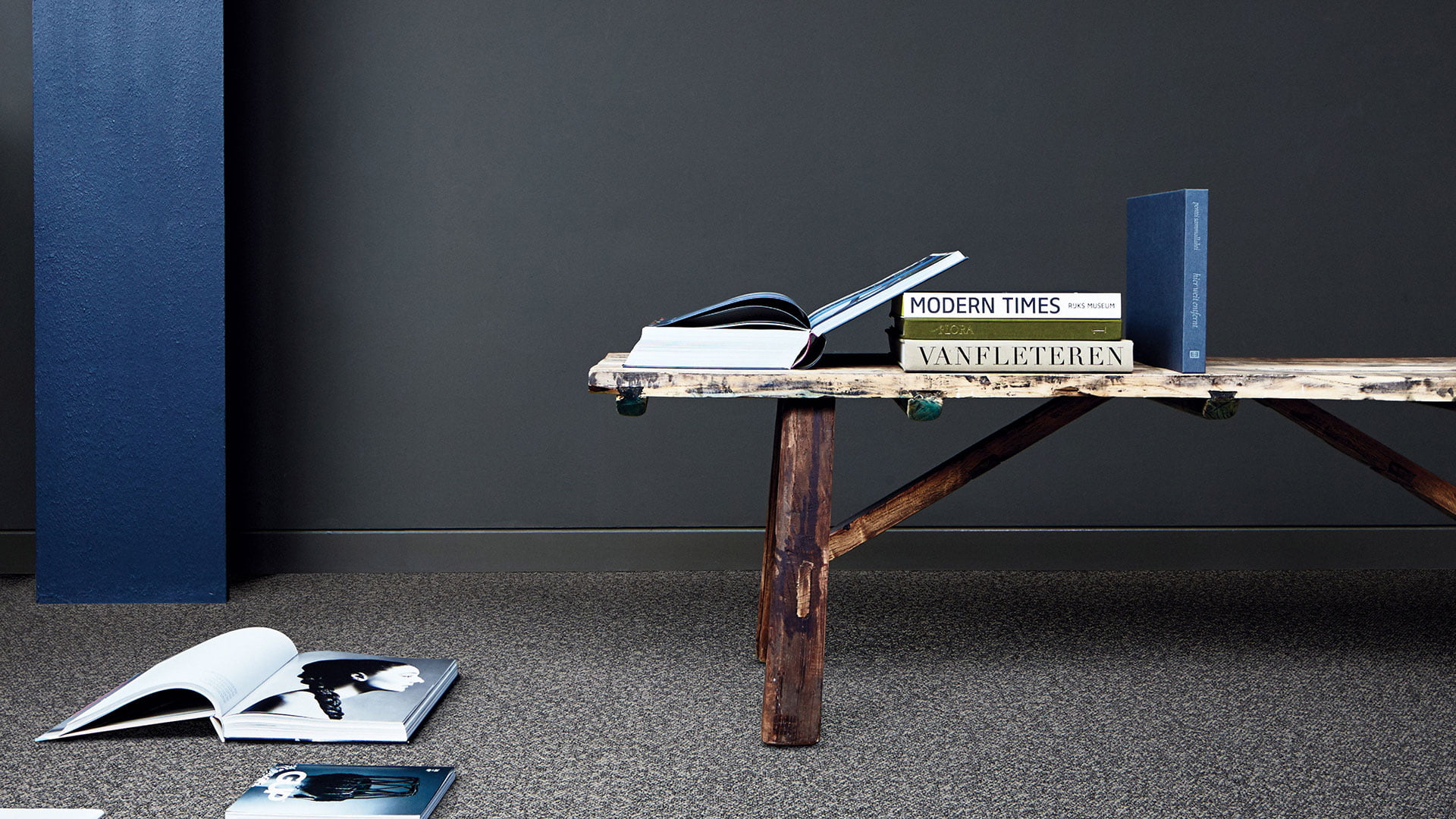 communication, desk, indoors, luxury, day, decor, message, no people, house, text, design, abandoned, sign, table, blue, render, still life, empty, business, HD Wallpaper