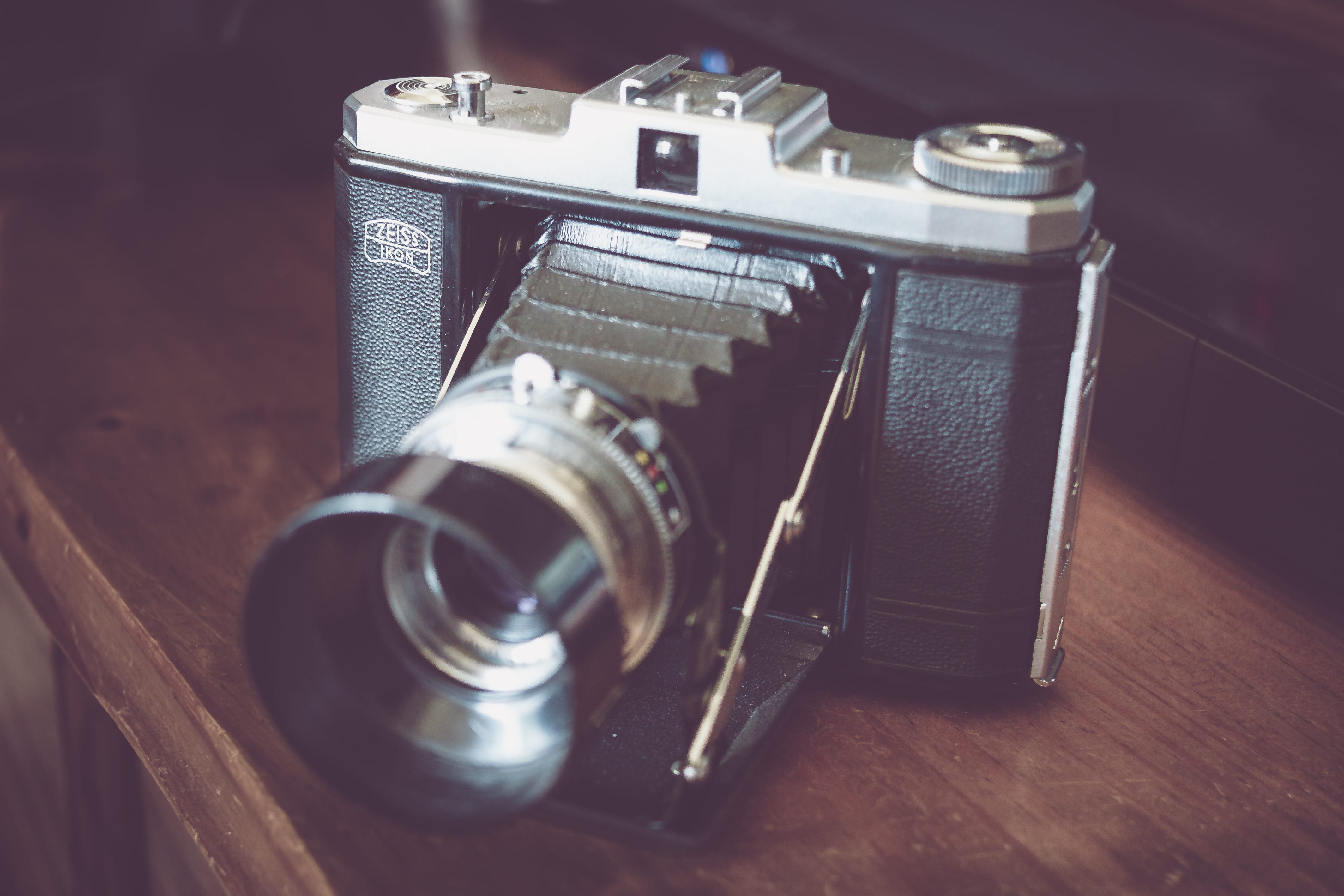 digital camera, photograph, table, silver, Zeiss Ikon, camera - Photographic Equipment, photographic Equipment, obsolete, tabletop, bridge, dslr, lens - Optical Instrument, HD Wallpaper