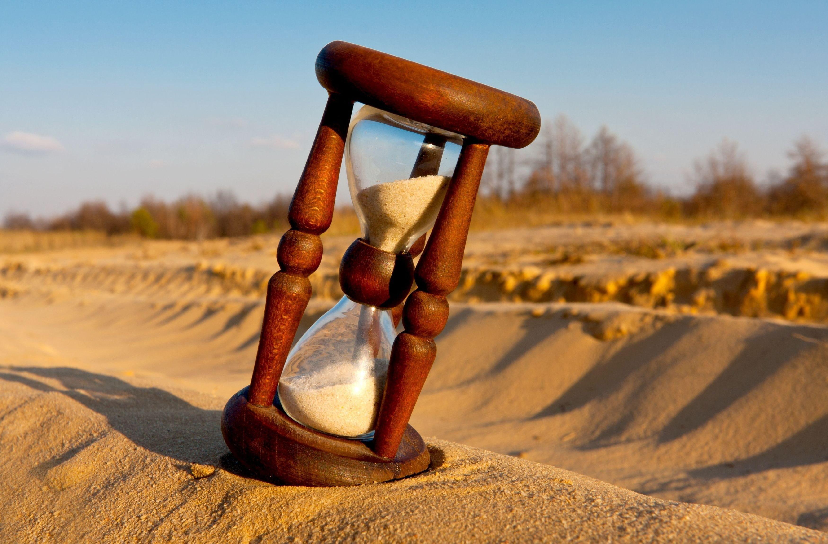 2K, hourglass, glass, sand, shadow, HD Wallpaper