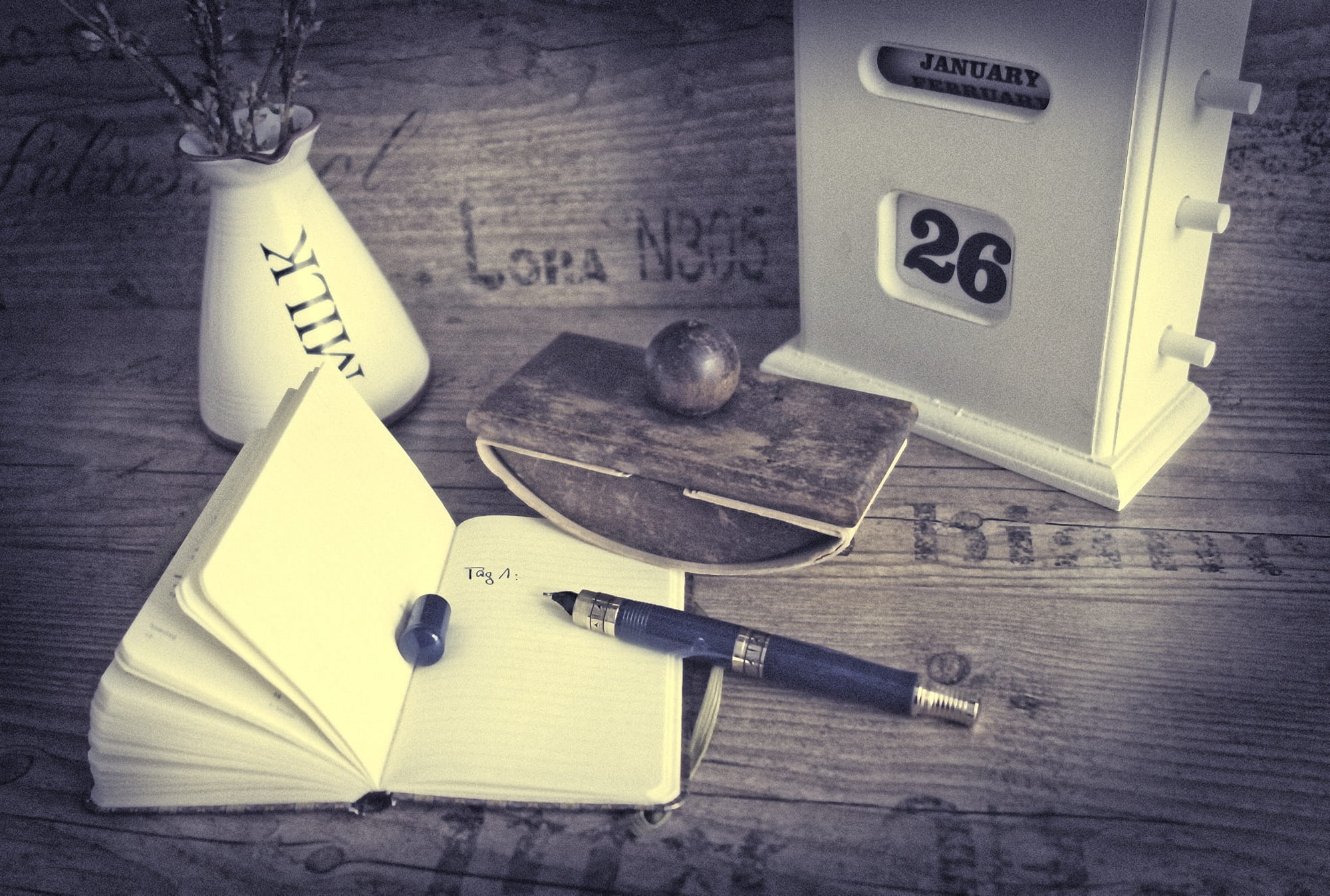 old fashioned, text, calendar, directly above, Nostalgia, copy Space, paper, no People, Antique, technology, drink, wood - Material, font, ink, Old, western script, HD Wallpaper