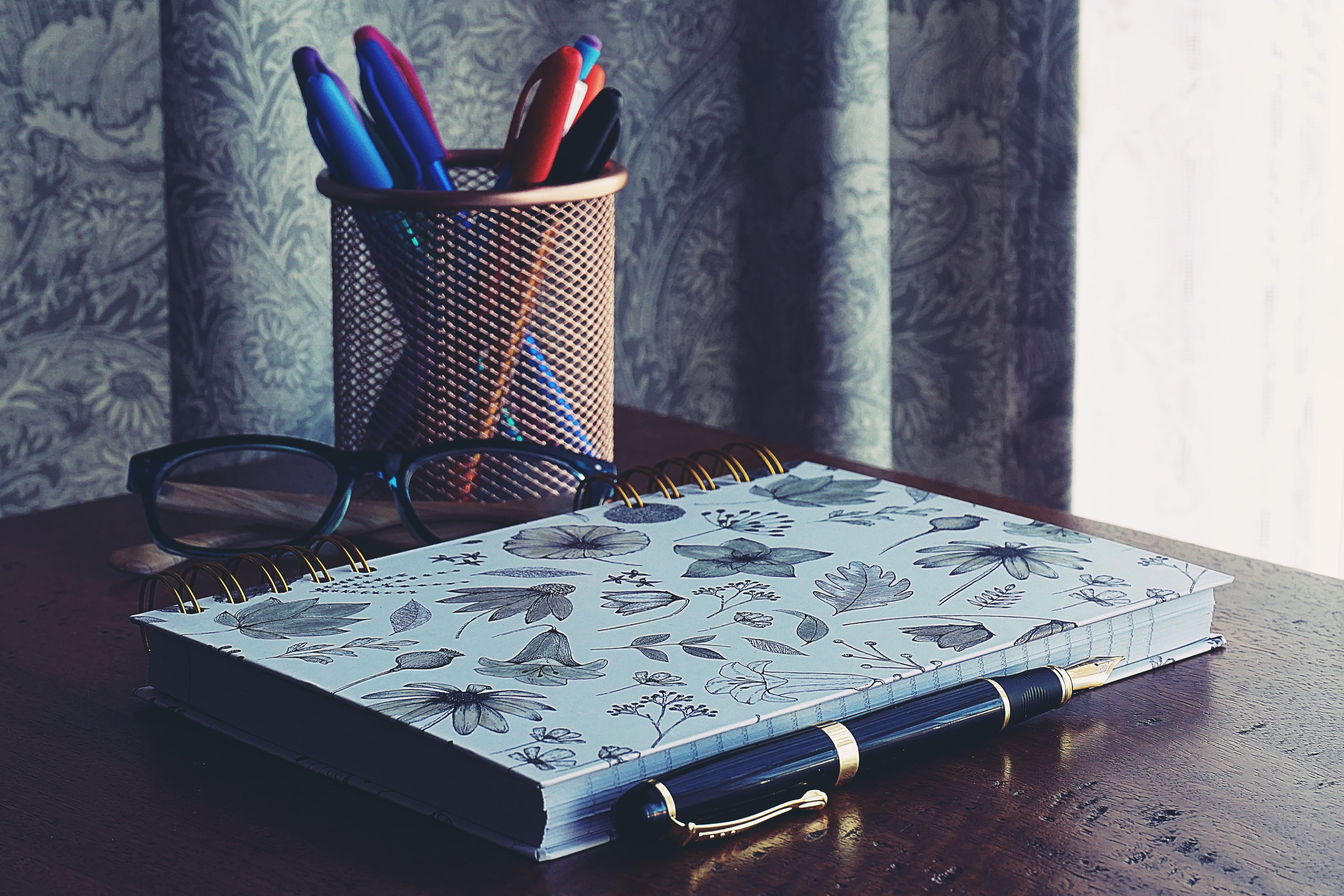 box - container, pattern, publication, no people, table, pen, paper, desk, notebook, container, still life, ballpen, close, communication, pens, close-up, HD Wallpaper