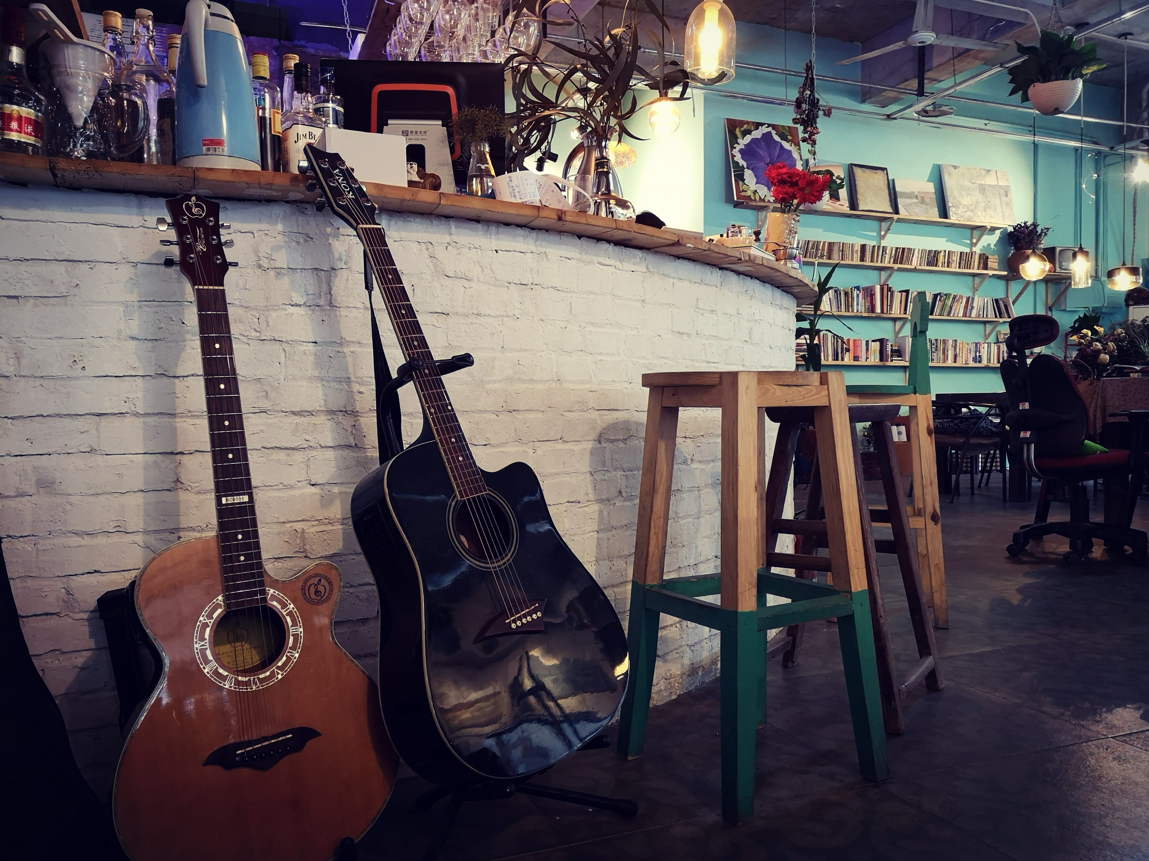 music, wall, bar stool, wall - building feature, bass guitar, electric guitar, arts culture and entertainment, human, musical instrument, architecture, HD Wallpaper
