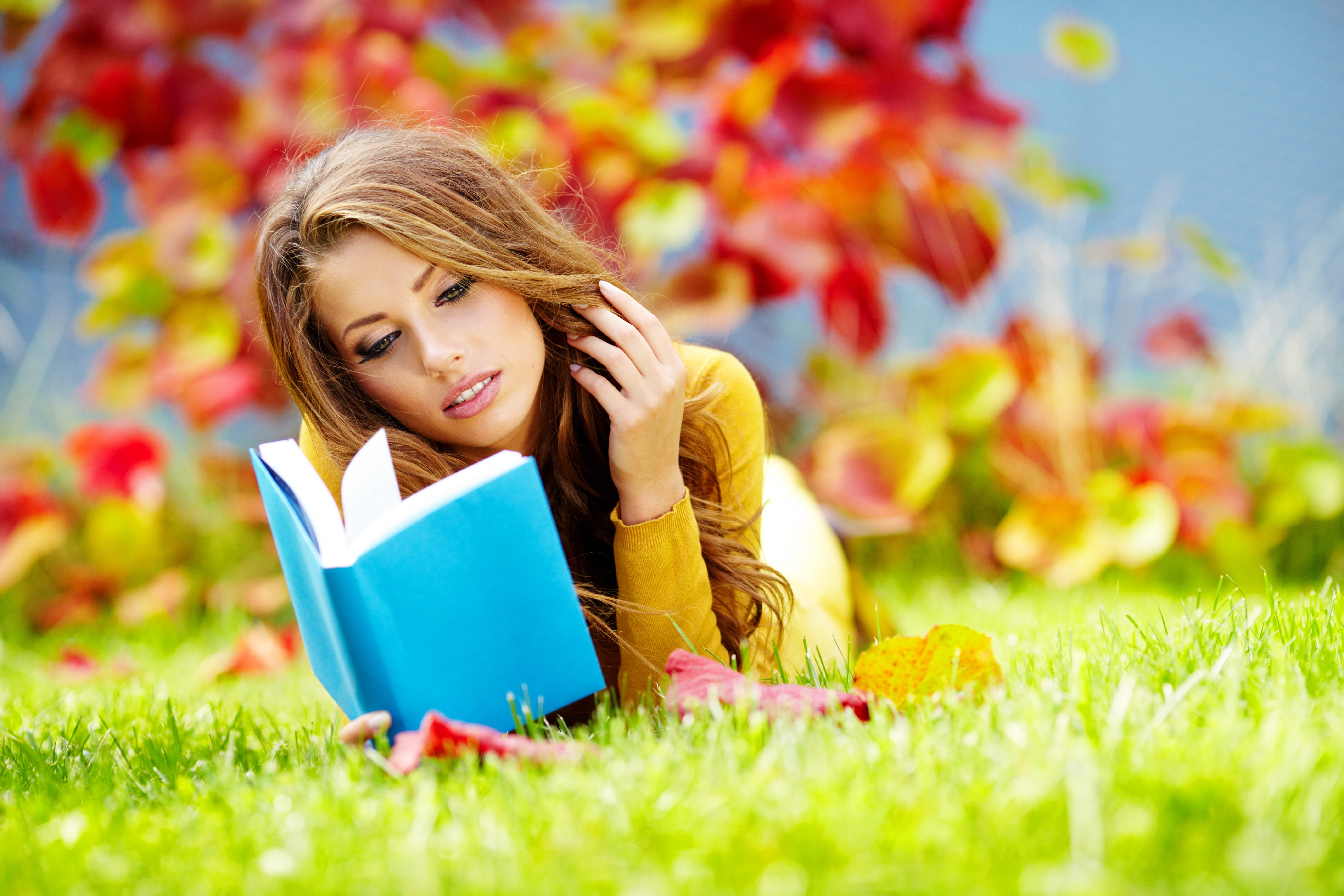 relaxation, red, beautiful woman, adult, sitting, leisure Activity, grass, one Person, beauty In Nature, 5K, cheerful, hairstyle, people, caucasian Ethnicity, HD Wallpaper