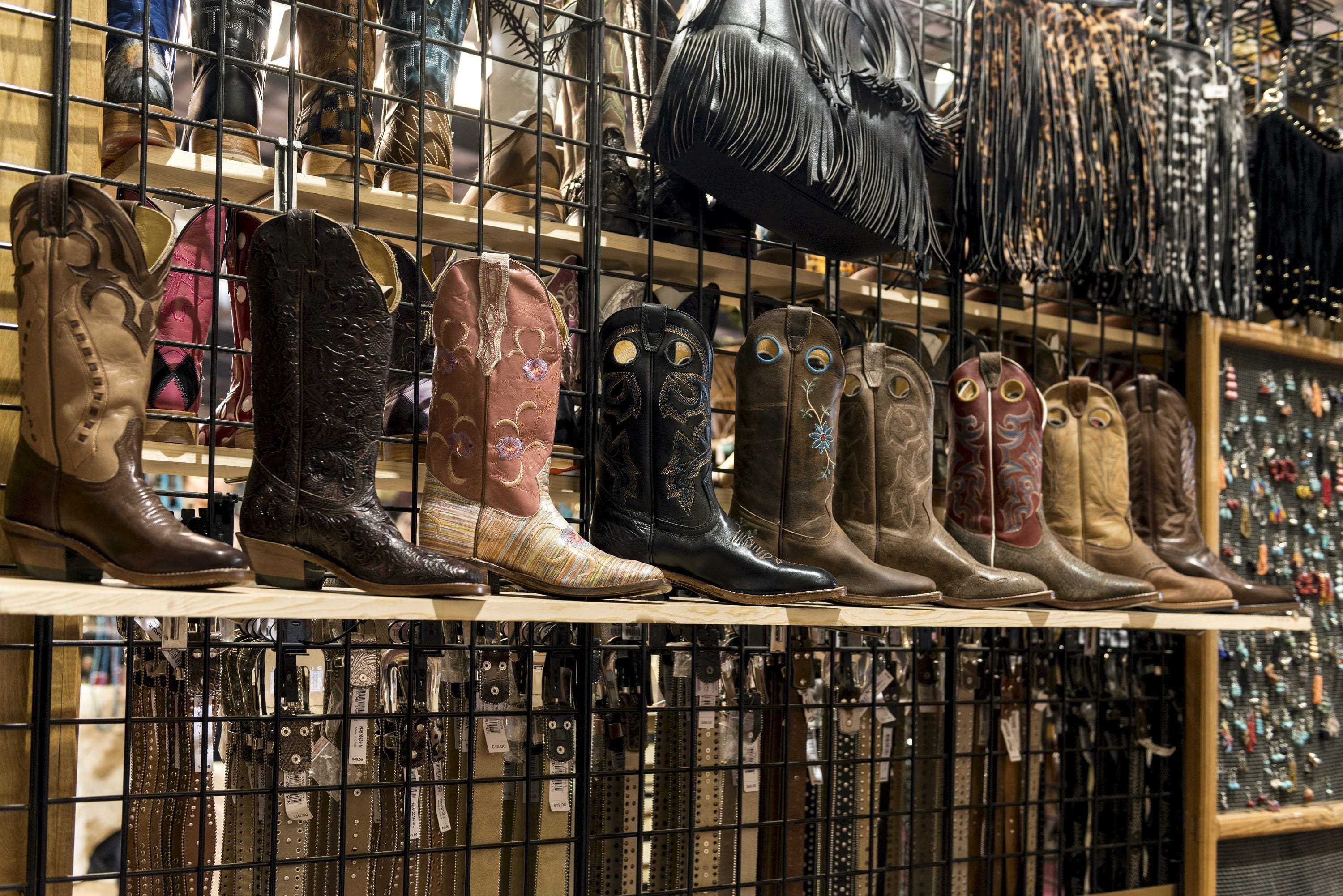 western, usa, no people, gear, large group of objects, retail, business, sale, variation, still life, arrangement, in a row, shoe, store, indoors, bootmaker, HD Wallpaper