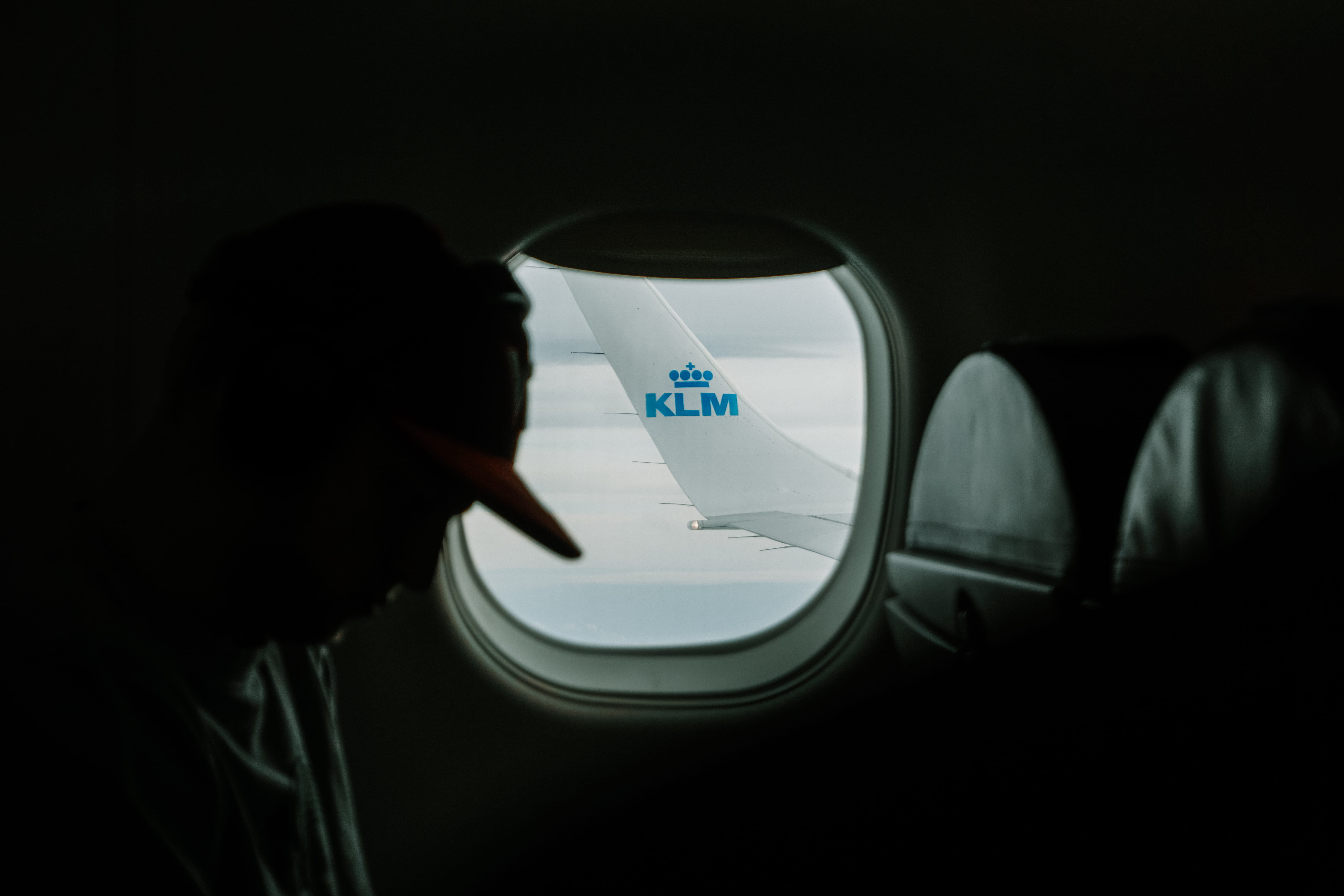 airbus, communication, boeing, men, women, real people, flying, klm, 5K, business, text, computer, sitting, cloud, voting, looking, motor vehicle, flugzeug, HD Wallpaper