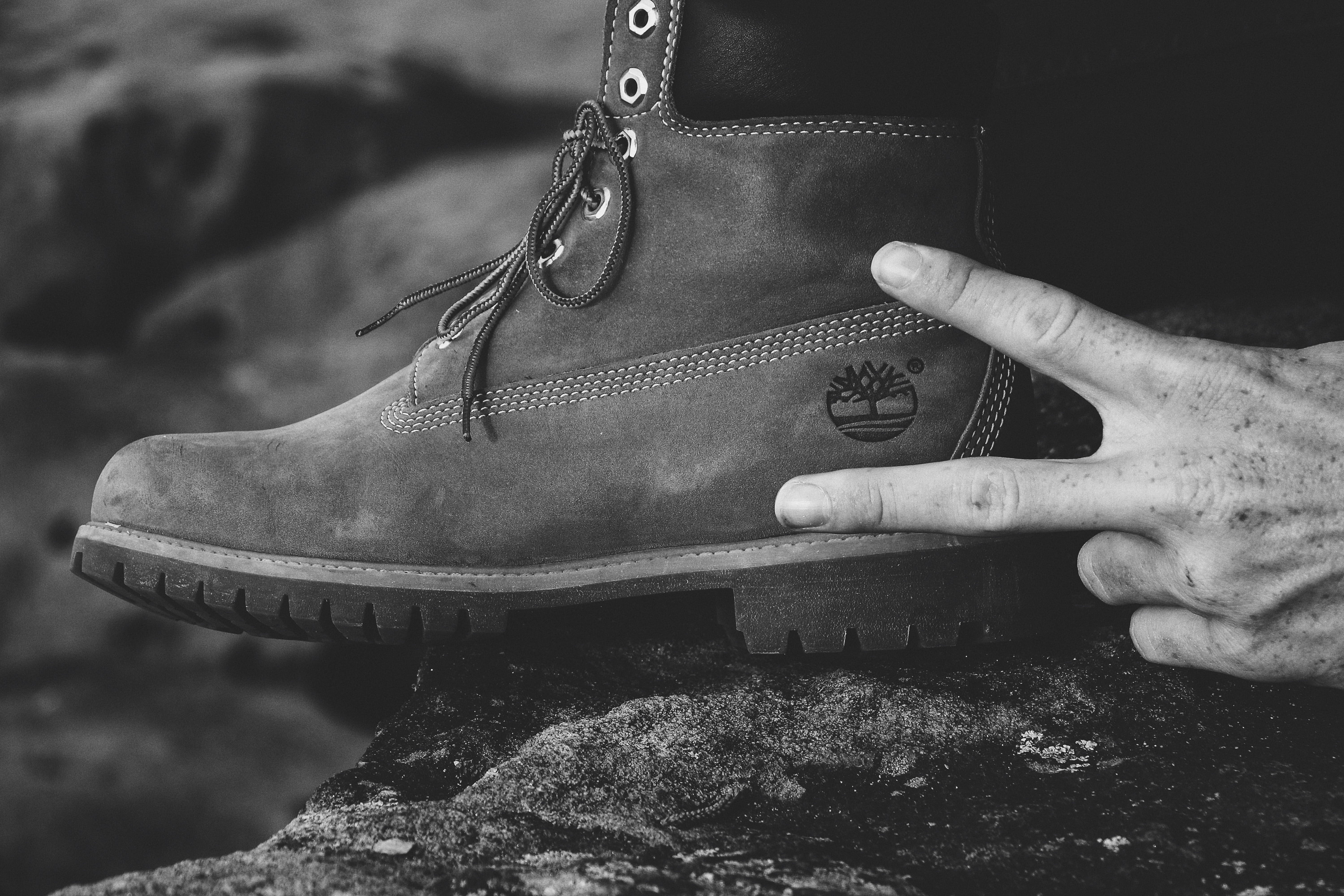 low section, australia, art and craft, focus on foreground, human foot, 5K, human hand, real people, wearing, one person, nature, person, close-up, day, HD Wallpaper