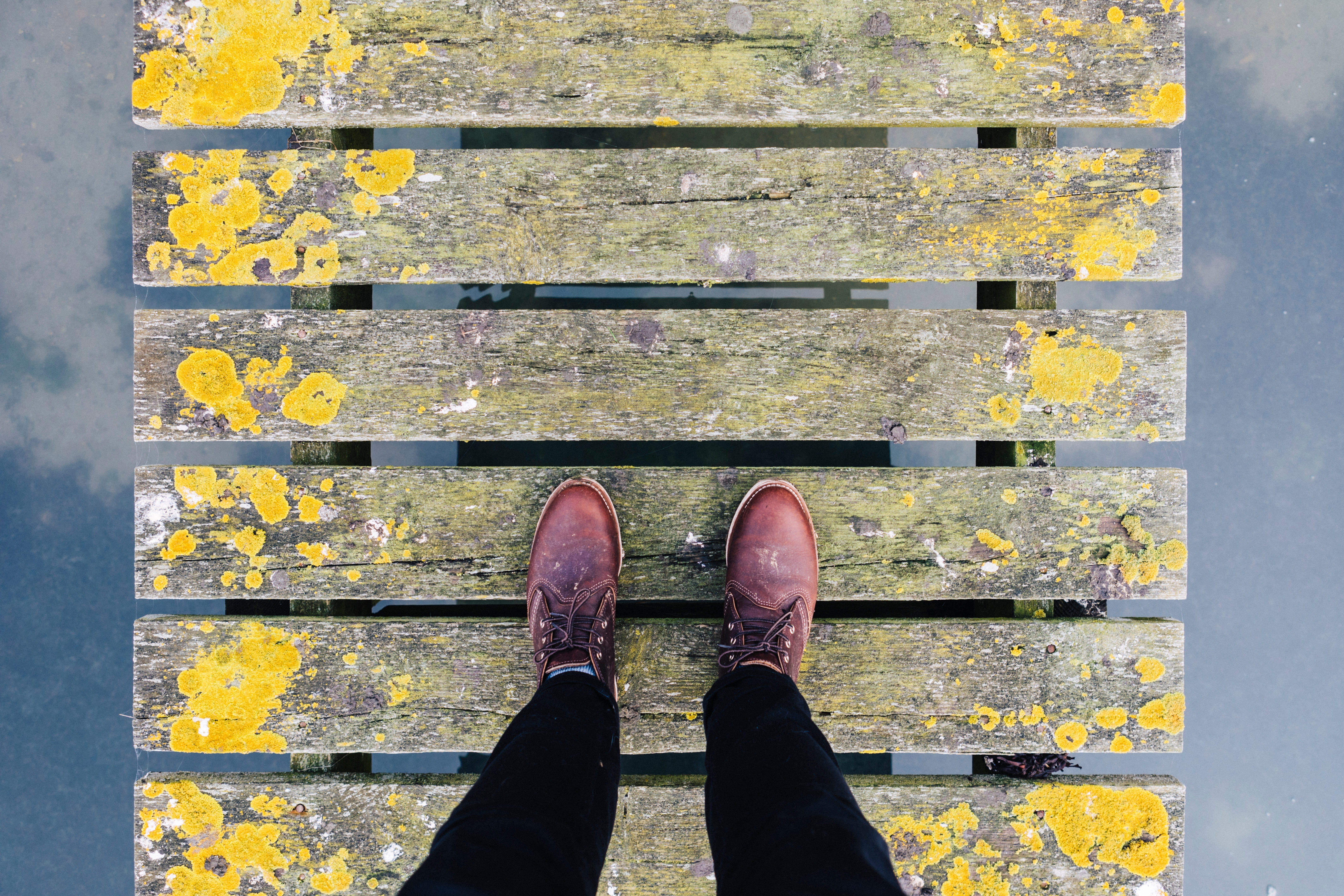 change, lifestyles, bridge, shoes, human body part, personal perspective, wood, yellow, 5K, s, human limb, ocean, standing, old, people, man, human leg, HD Wallpaper