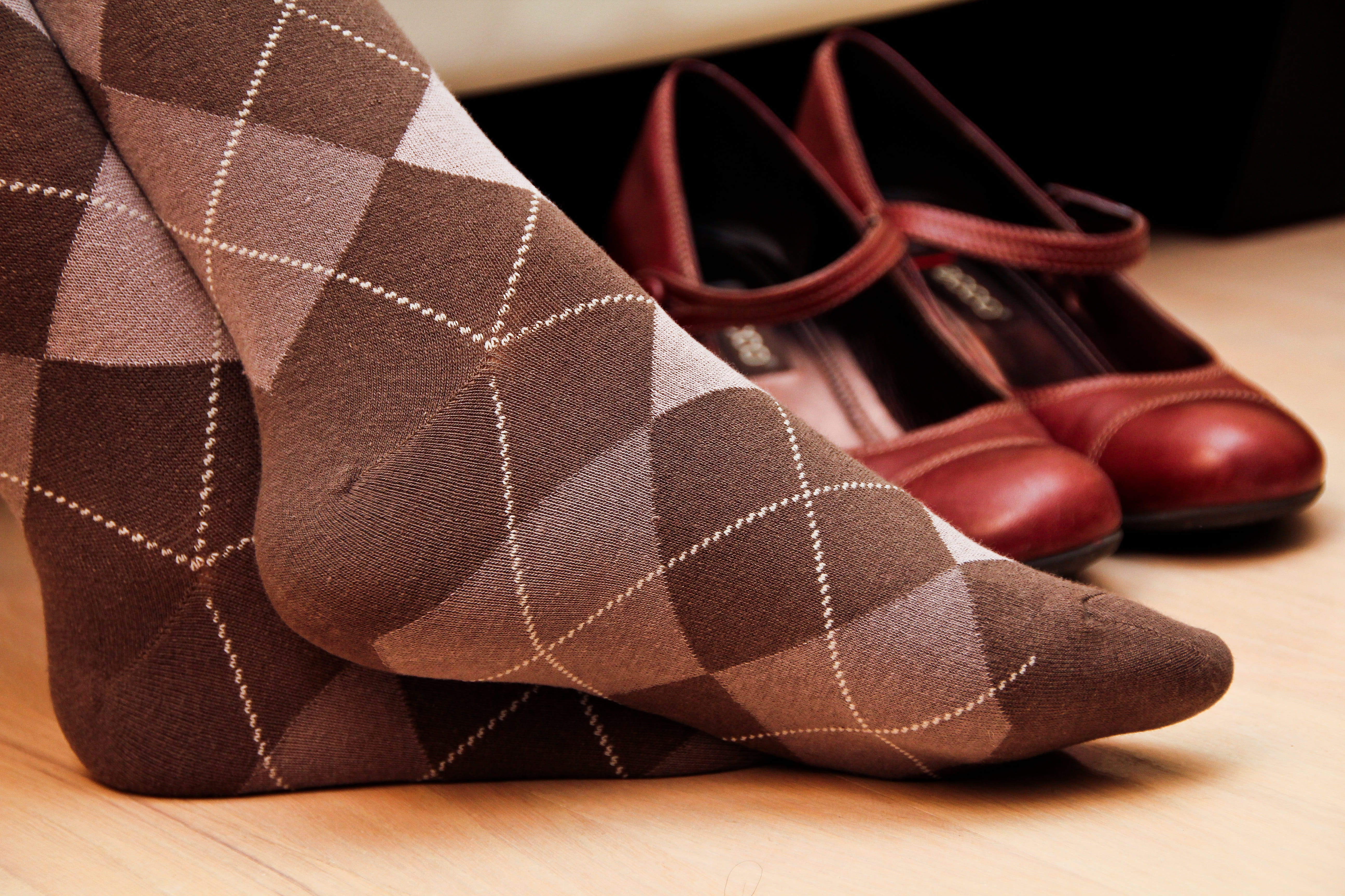 fashion, red, textile, socks, brown, fashionable, sock, leather, wearing, 5K, woman, pair, dress shoe, stiletto, focus on foreground, wood - material, HD Wallpaper