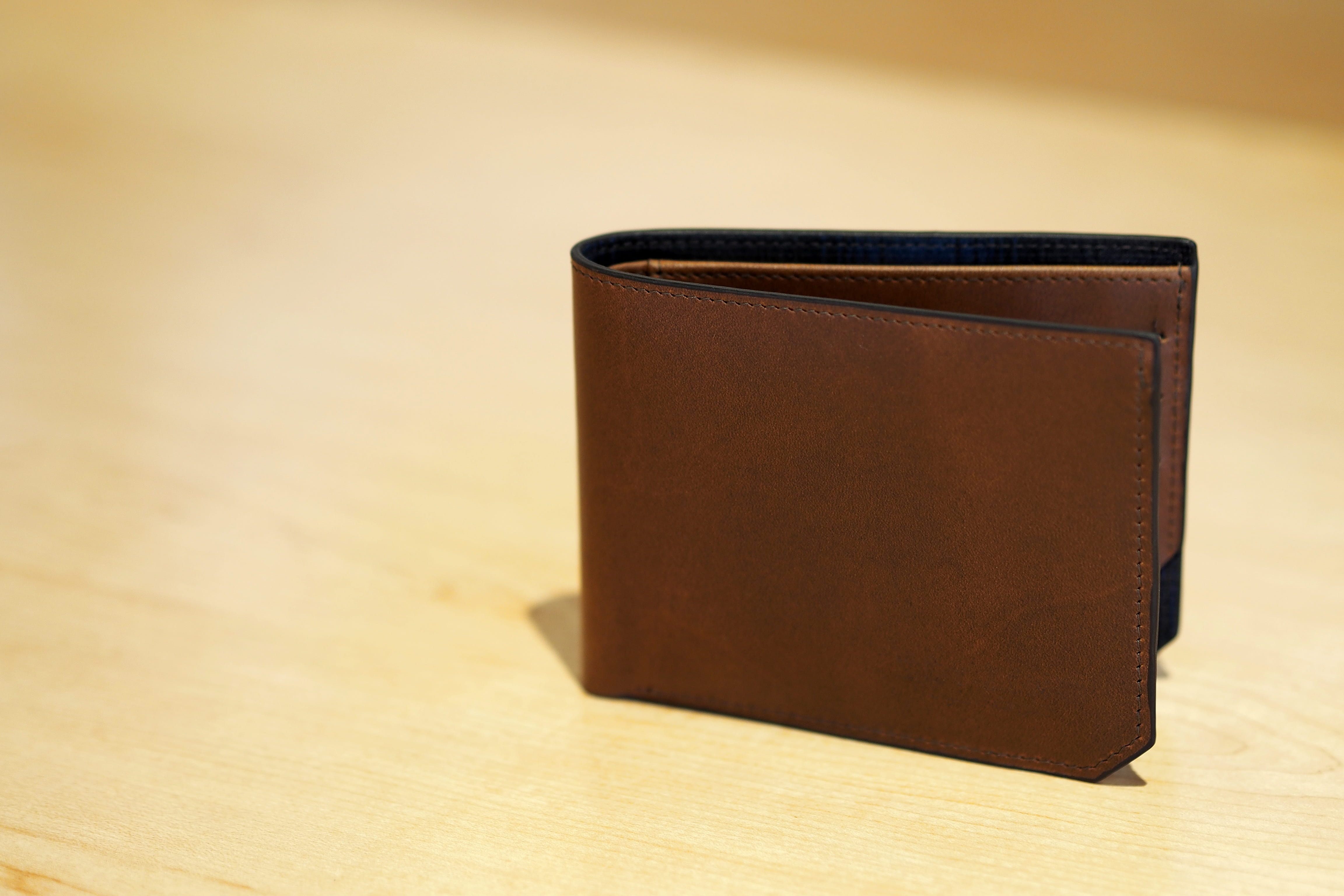 brown, suitcase, penny, silver, focus on foreground, flooring, copy space, day, business, the storage card, wood - Material, paper, close-up, single Object, HD Wallpaper