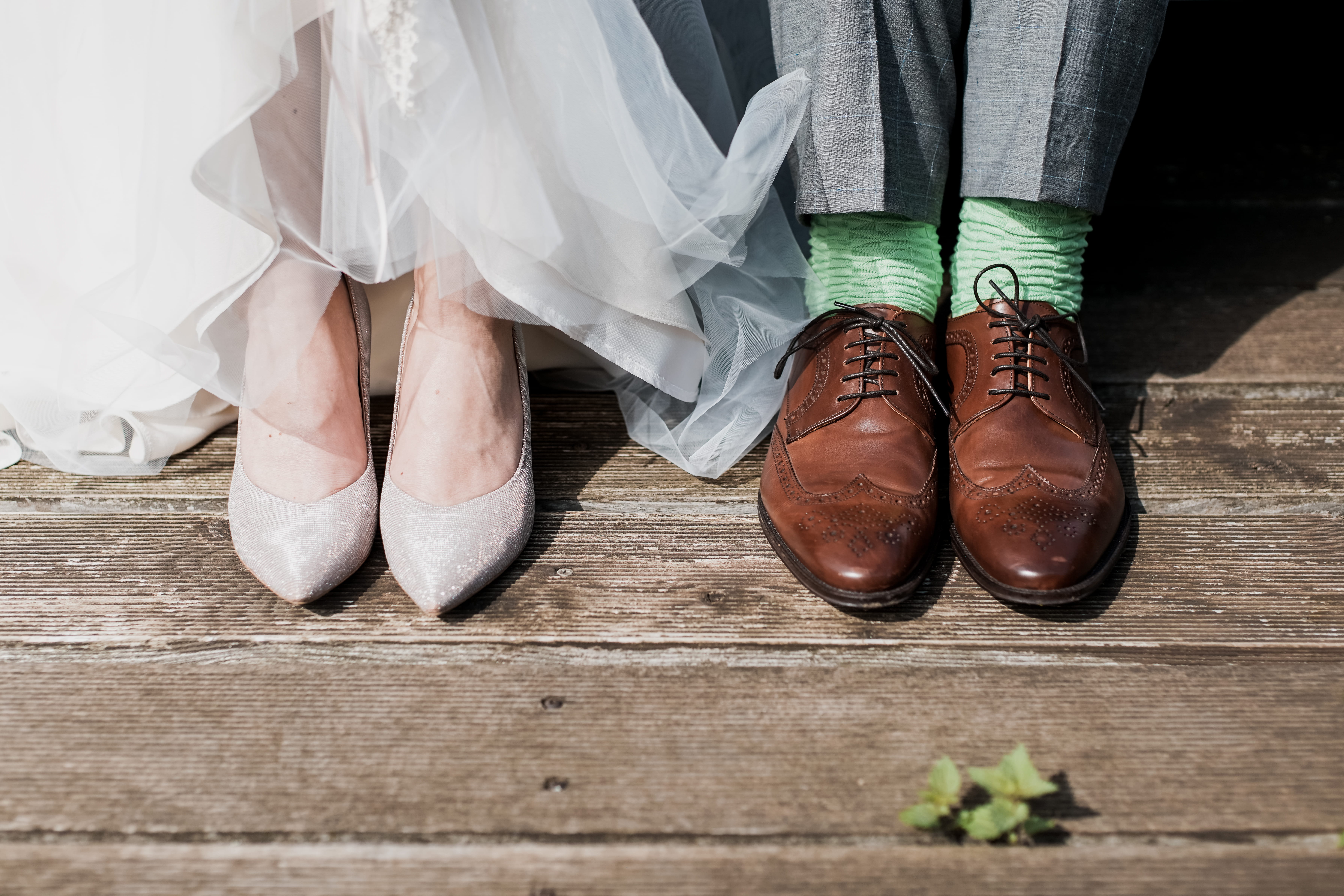 togetherness, lifestyles, toe, woman, brown, wood, wooden, foot, dress, pairs, life events, human limb, shoes, feet, couple - relationship, 5K, leather, HD Wallpaper