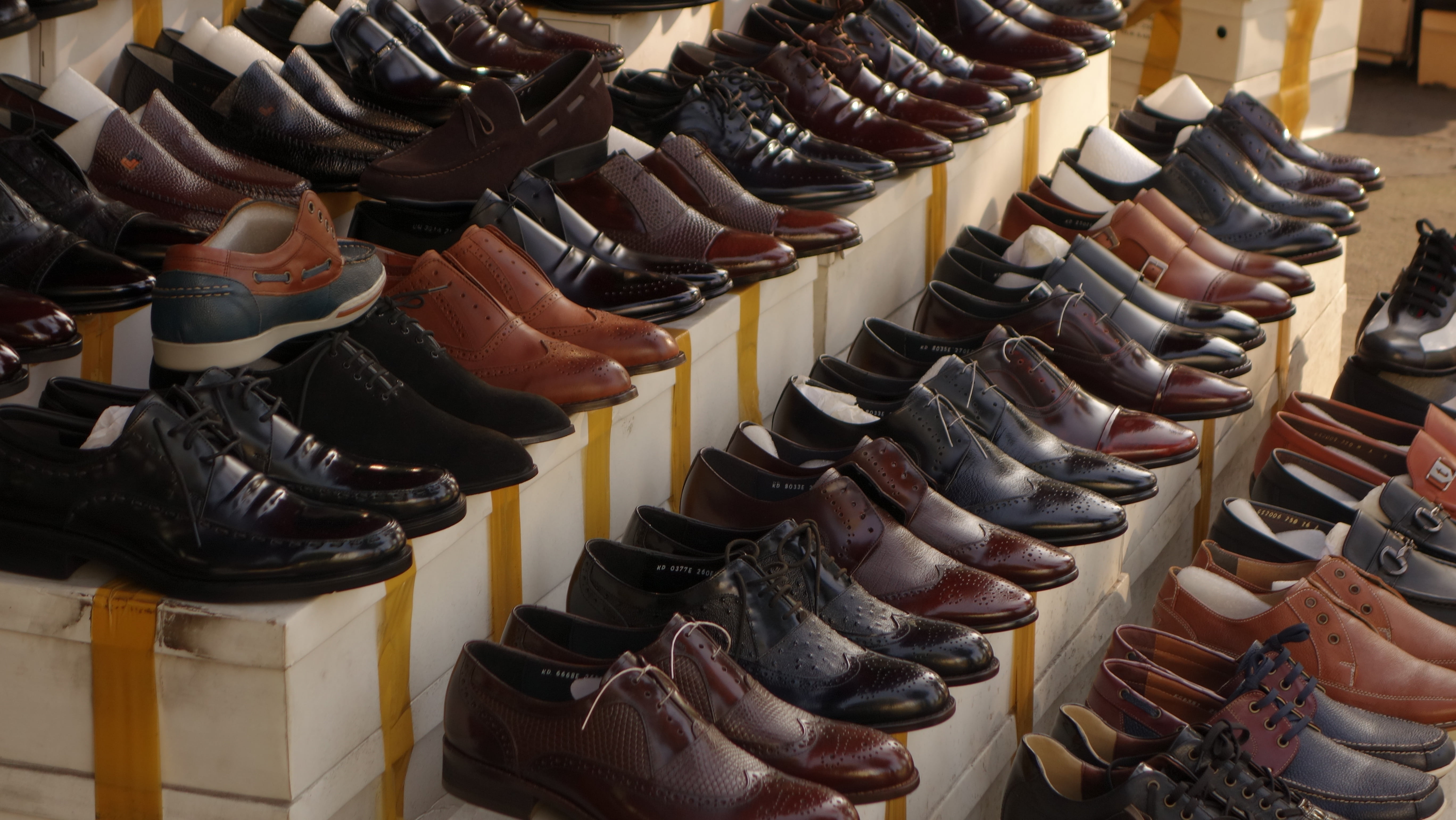 dress, personal accessory, color, in a row, handmade shoes, leather, shoe, arrangement, shoes, brown, store, sport, variation, side by side, assorted, choice, HD Wallpaper