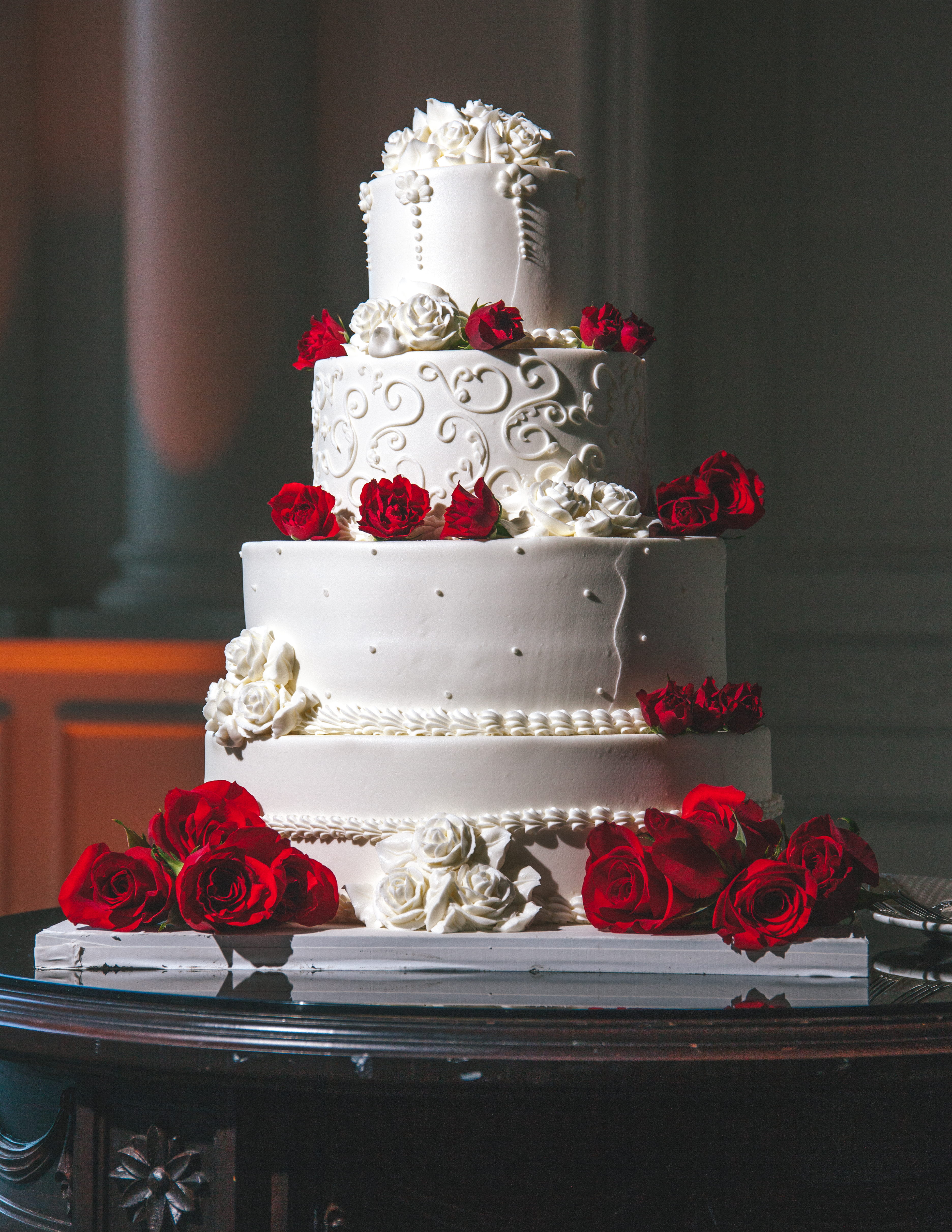decoration, classic, freshness, indulgence, wedding cake, unhealthy eating, love, 4K, temptation, celebration, baked, no people, food, cake, red, table, Phone HD Wallpaper