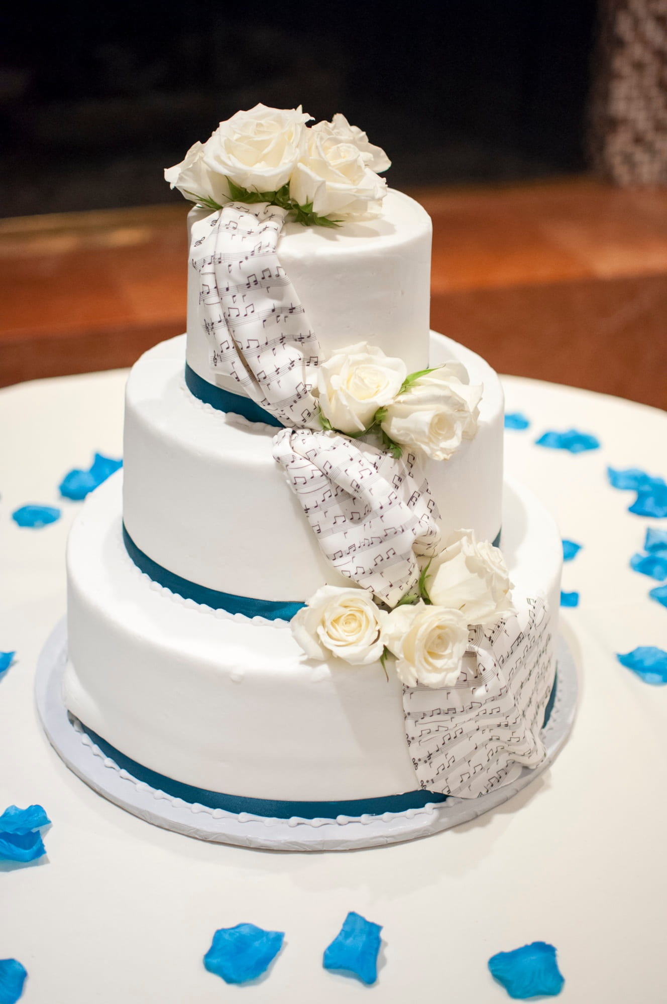 indulgence, wedding cake, unhealthy eating, decoration, reception, white, temptation, white color, layer, sugar, bakery, decorated, design, celebrate, food, Phone HD Wallpaper