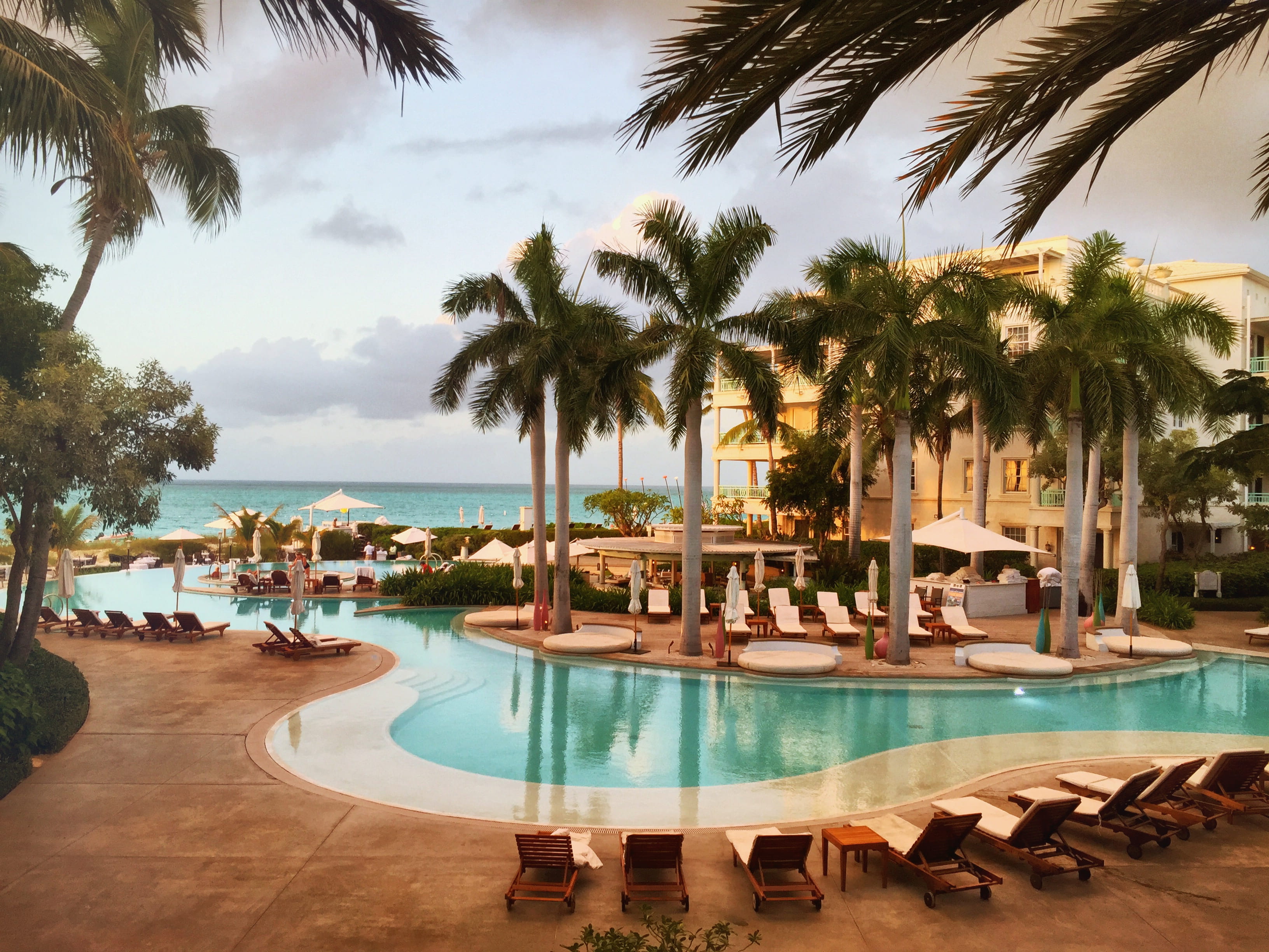 nature, sunset, chair, hotel, water, island, no people, sea, table, 2K, land, tropical climate, resort, exotic, pool, vacations, swimming pool, tropical, HD Wallpaper